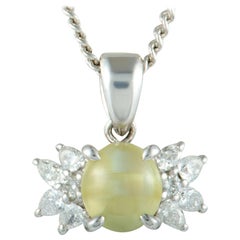Platinum Diamond and Yellow Cat
s Eye Small Pendant Necklace Platinum Diamond and Yellow Cat
s Eye Small Pendant Necklace
