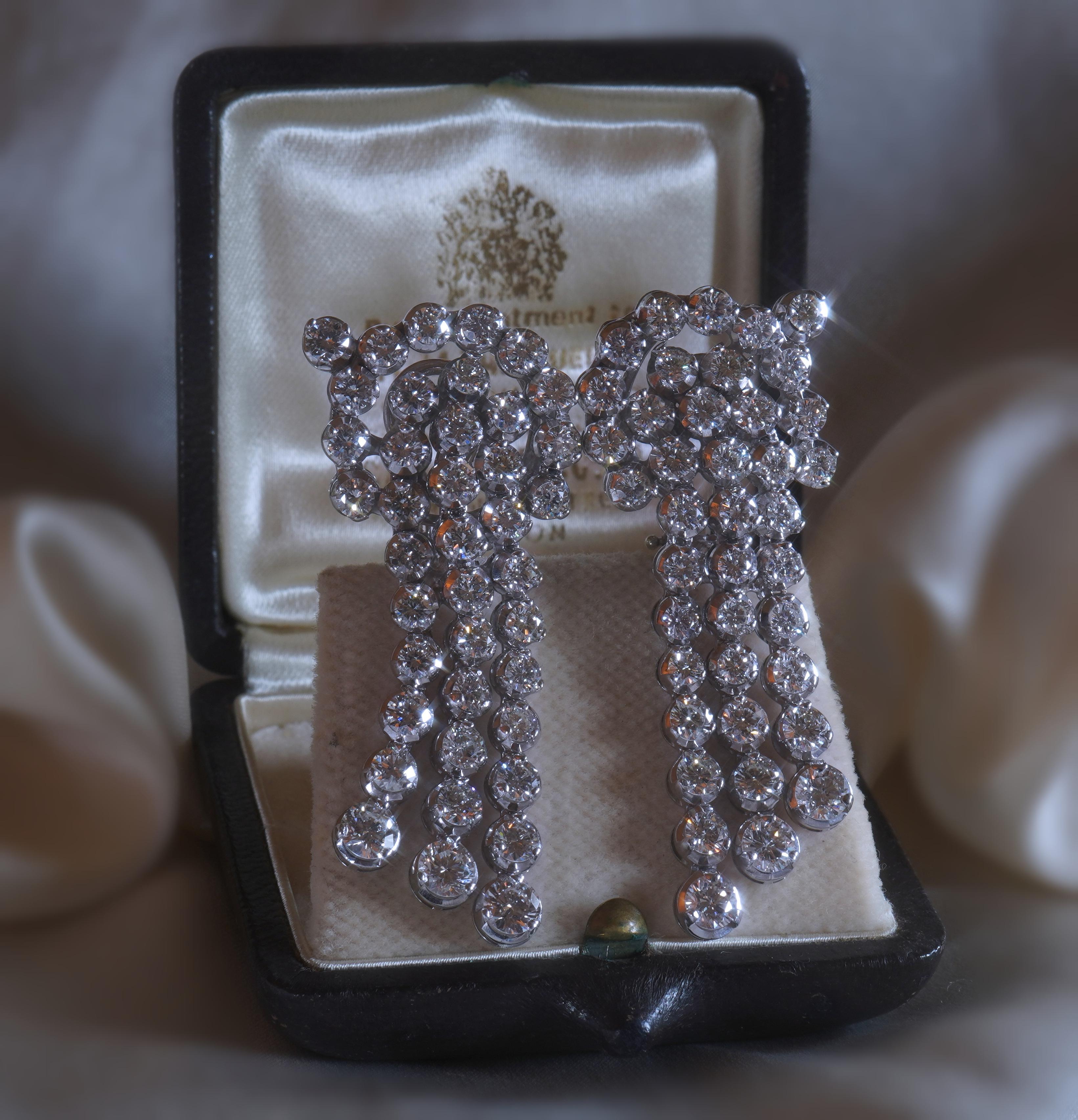 Platinum Diamond Antique Earrings Vintage GIA Certified Fine VS Huge 9.44 Carats For Sale 1