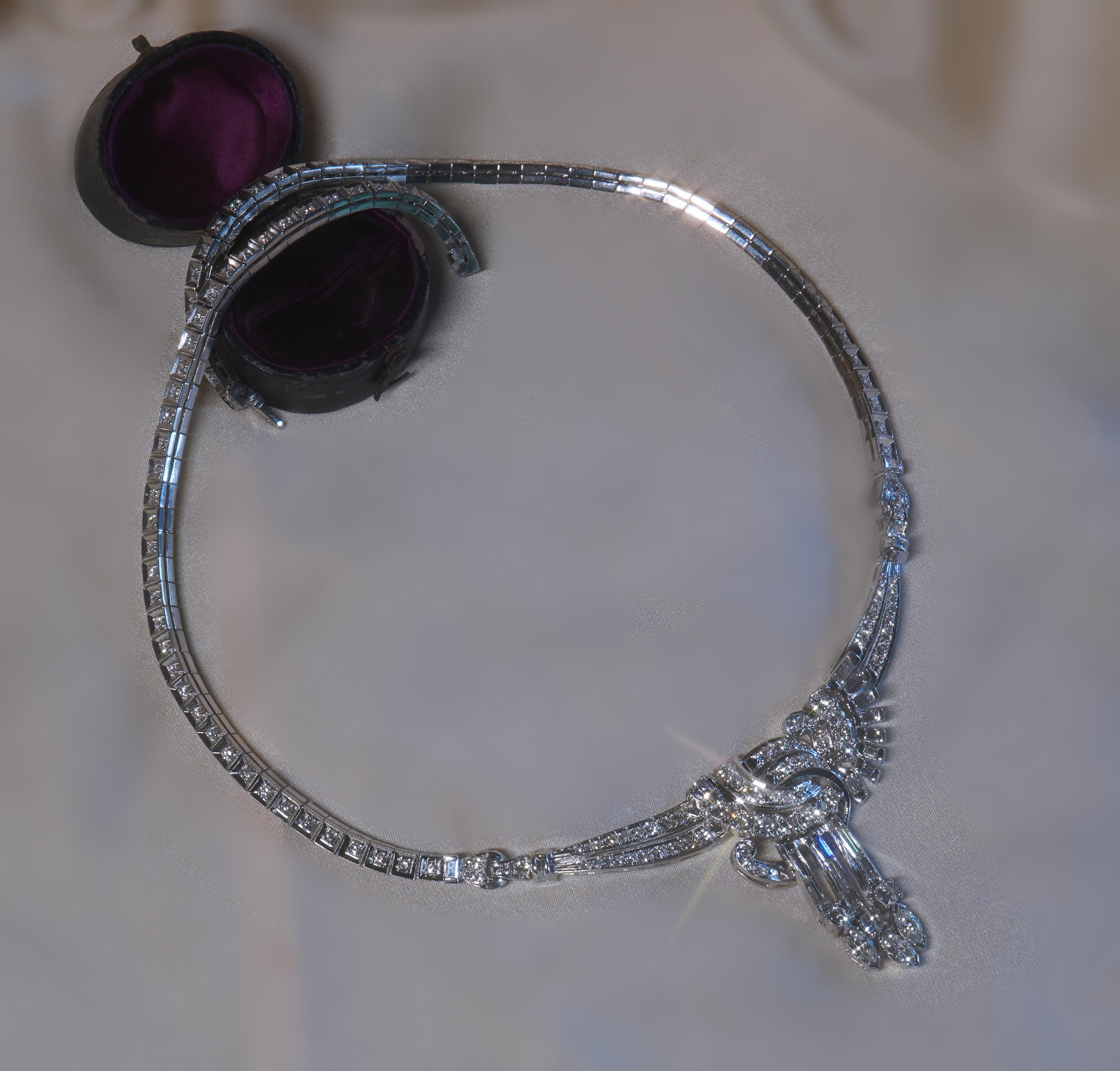 Collar Antiguo de Diamantes en Platino GIA Gargantilla Deco VS Vintage ¡Enorme 9,57 Quilates! en venta 1