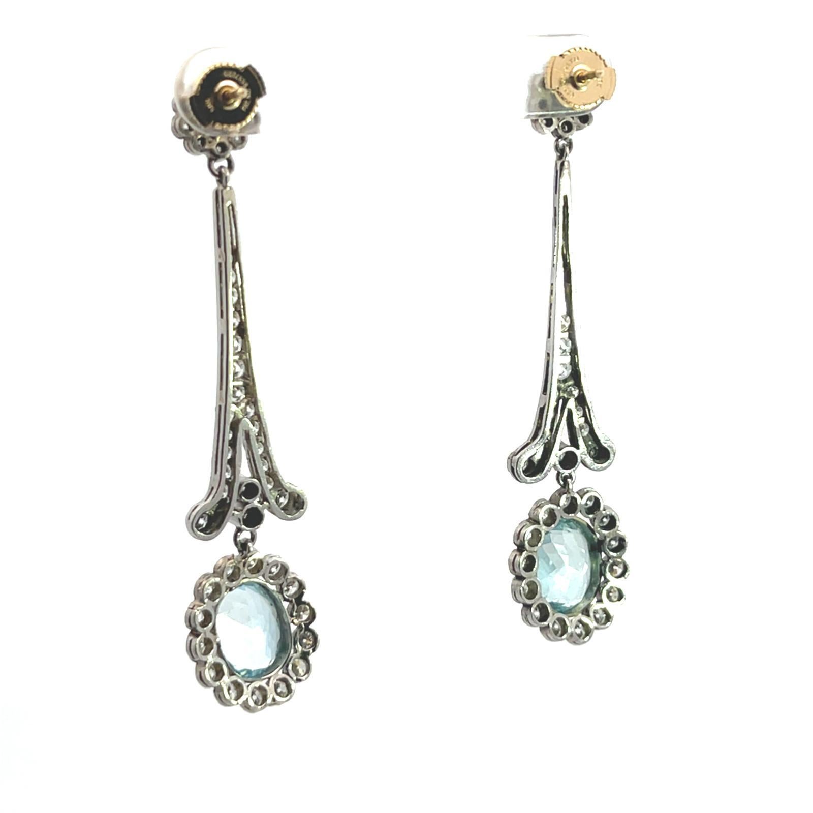 Orecchini lunghi in platino con diamante e acquamarina In condizioni Nuovo in vendita a Miami, FL