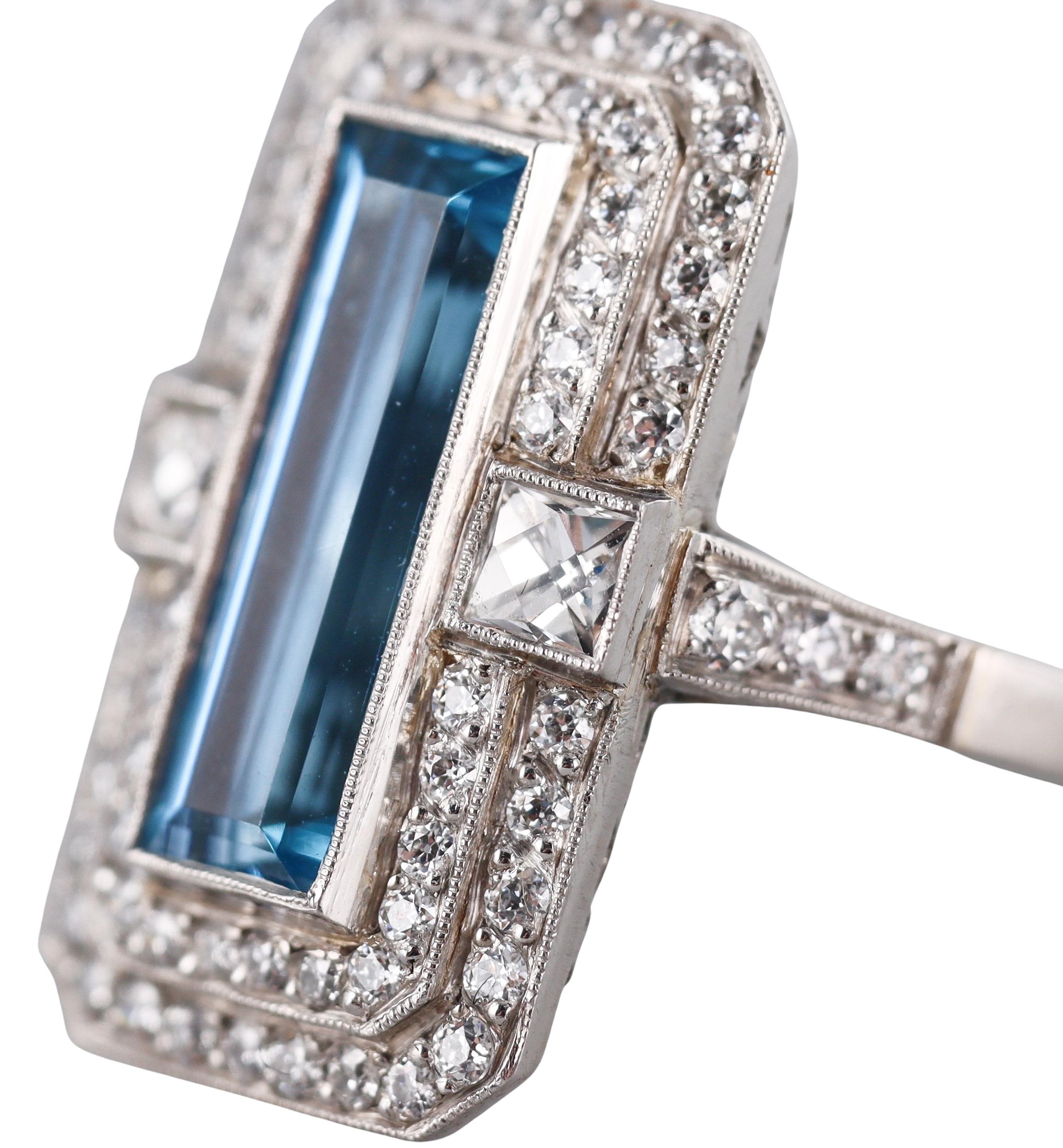 Women's Platinum Diamond Aquamarine Ring For Sale
