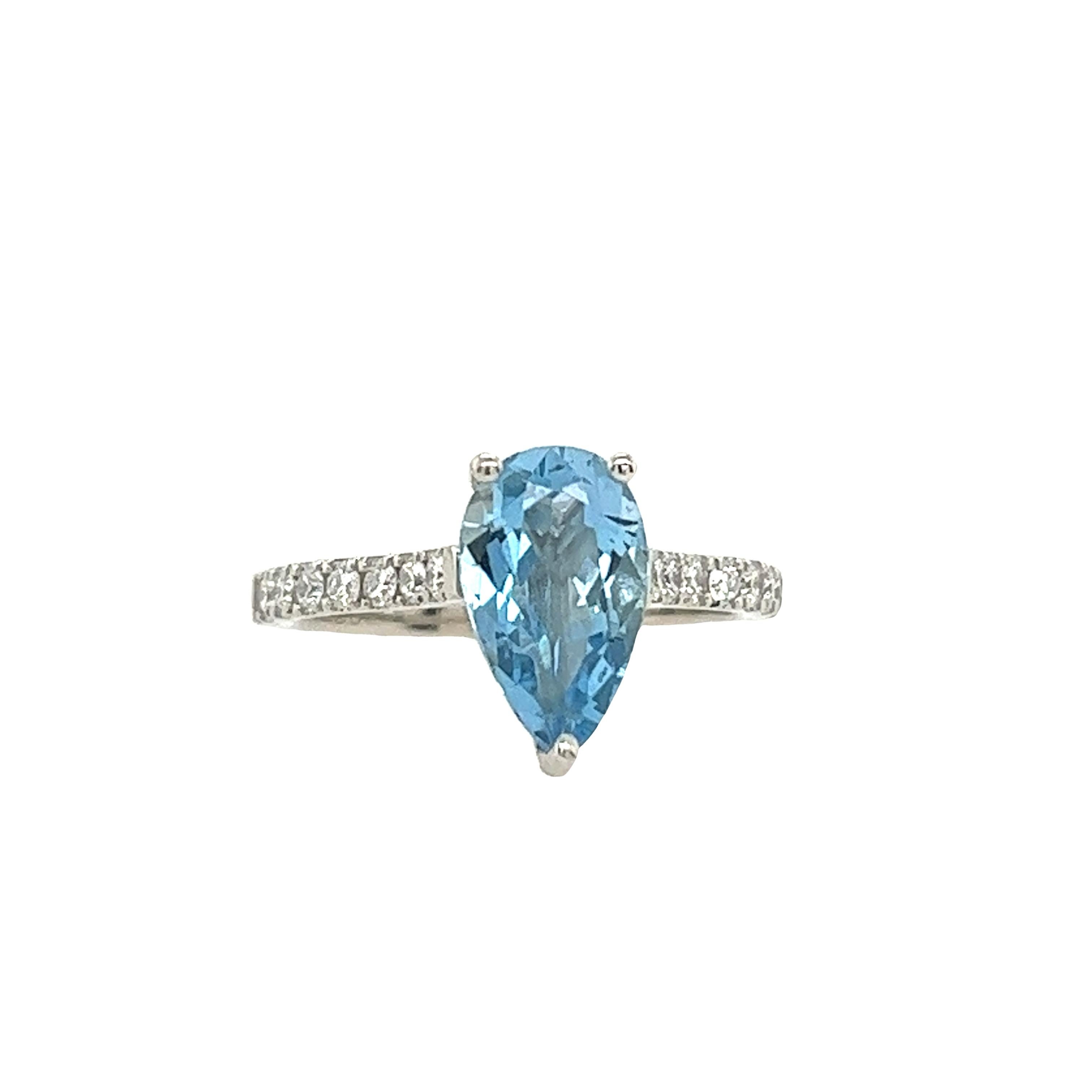 Platinum Diamond & Aquamarine Ring Set with 1.52ct Pear Shape Aquamarine In New Condition For Sale In London, GB