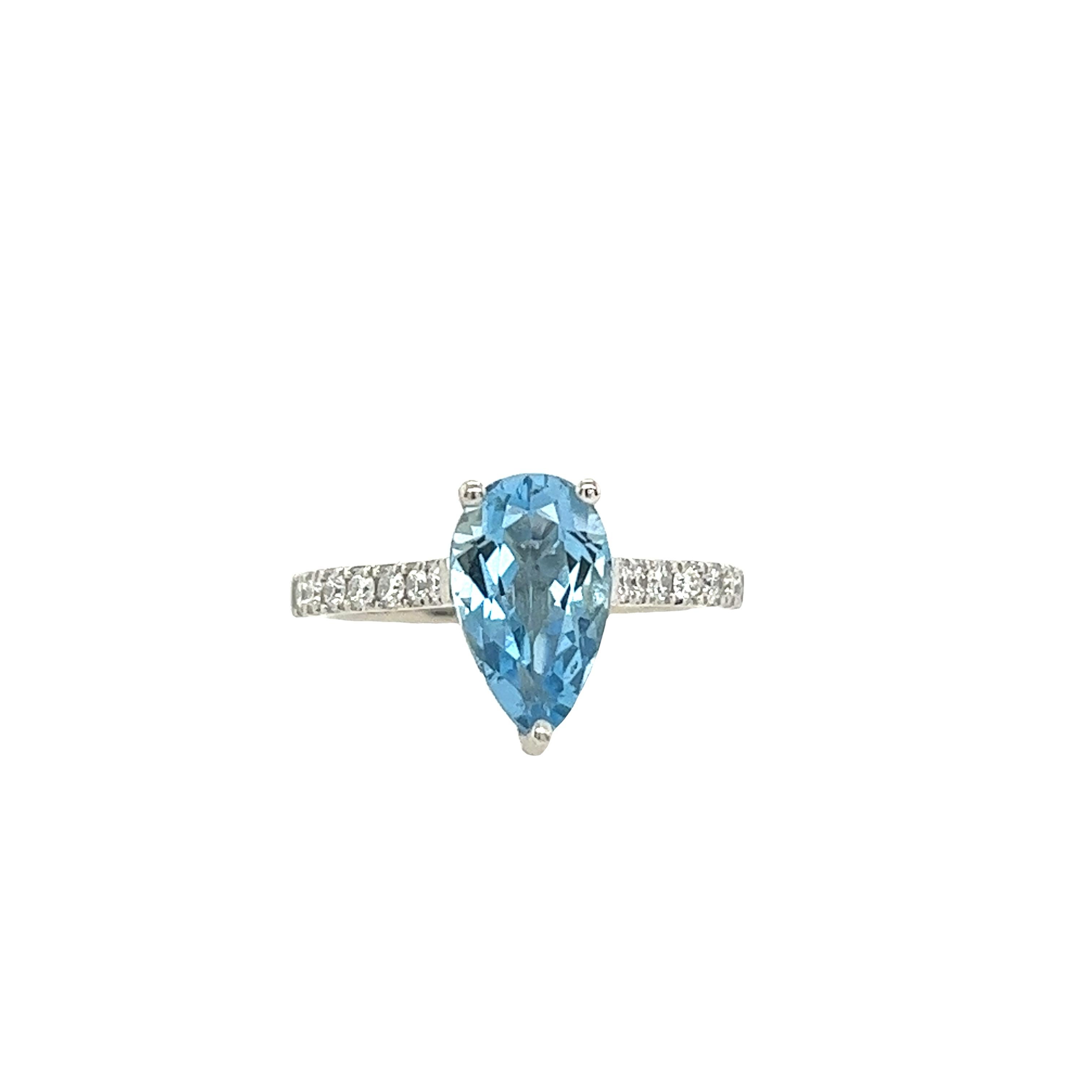 Women's Platinum Diamond & Aquamarine Ring Set with 1.52ct Pear Shape Aquamarine For Sale