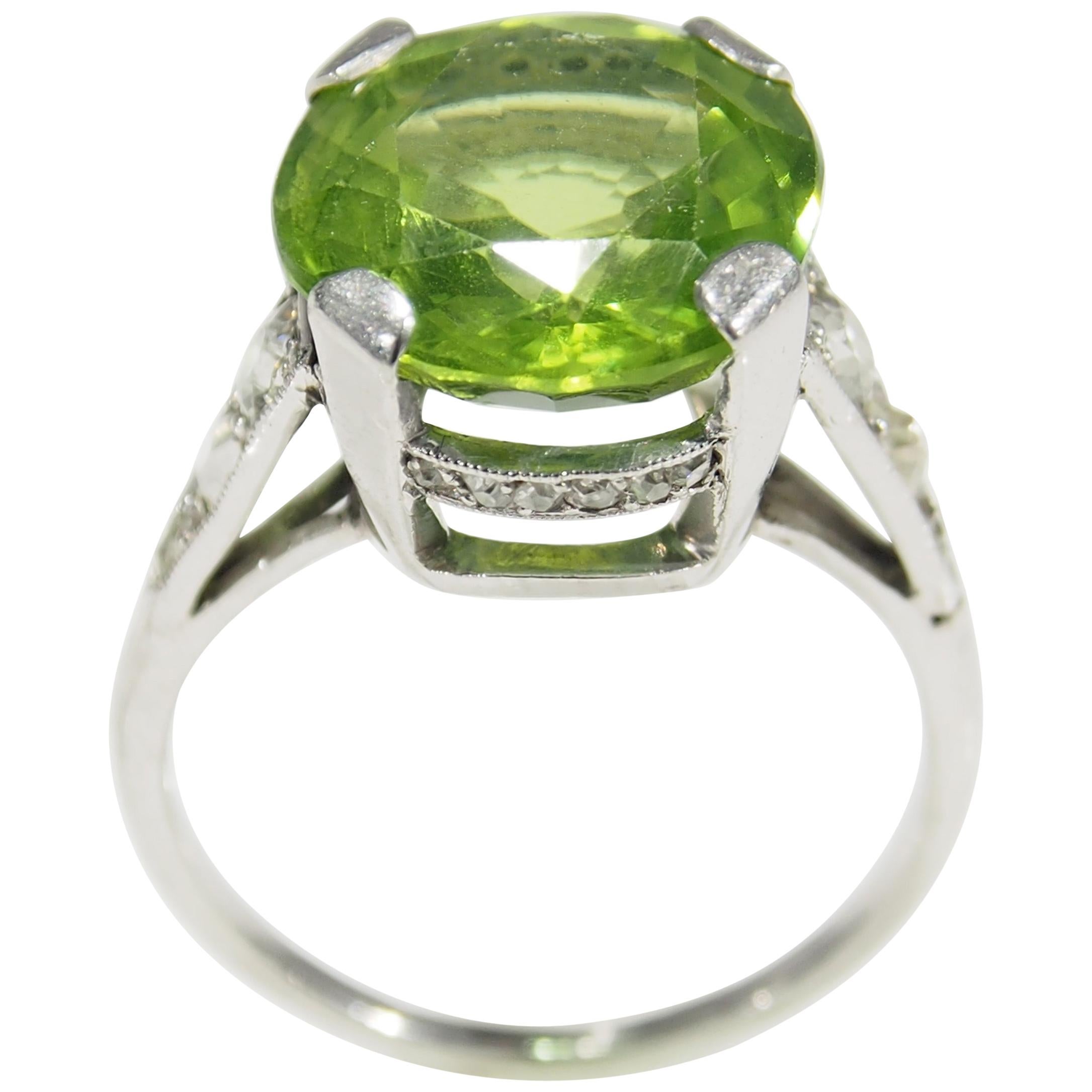 Platinum Diamond Art Deco Style Peridot Ring White