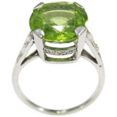 Platinum Diamond Art Deco Style Peridot Ring White