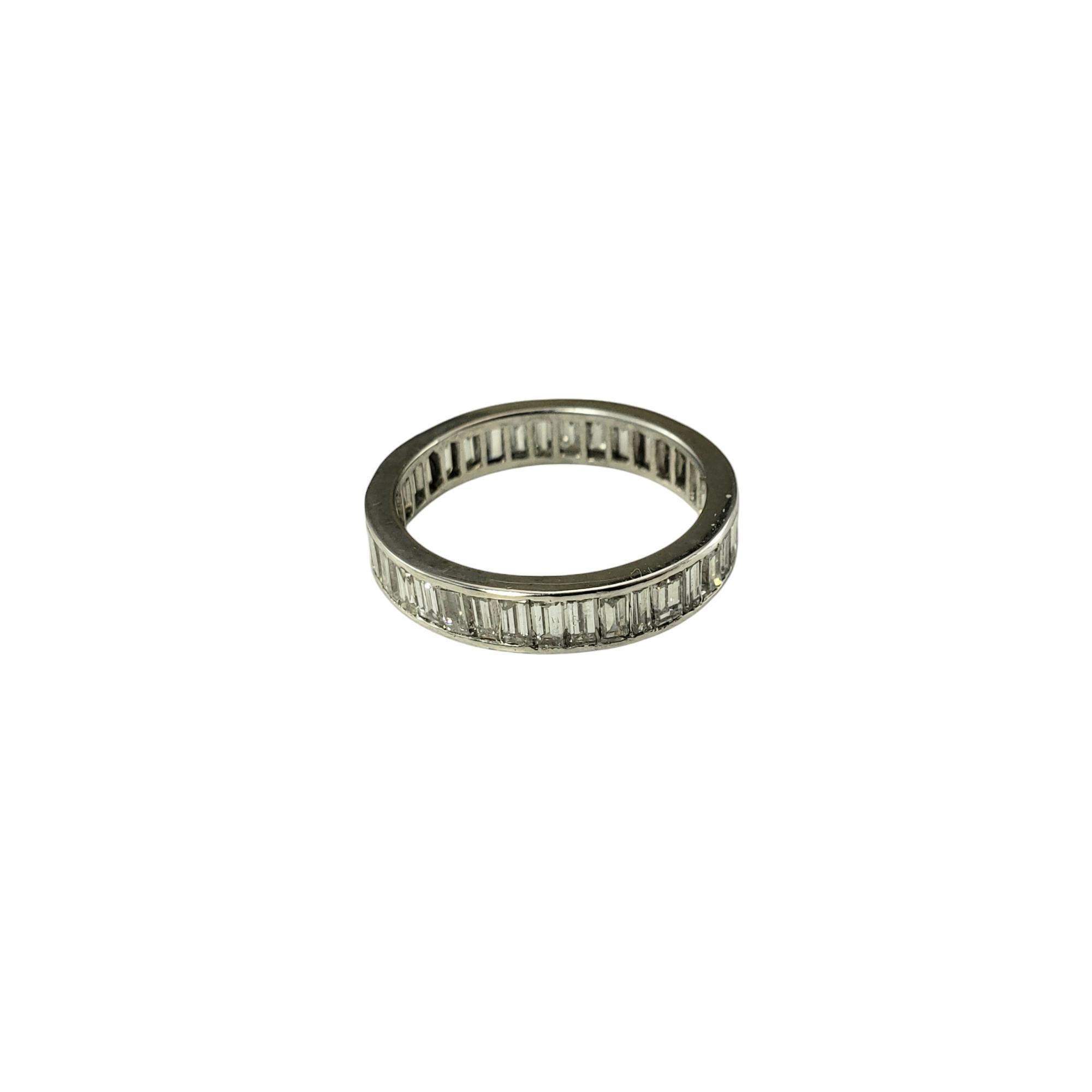 Contemporain Platinum Diamond Baguette Cut Eternity Band Size 7.25 #19849 en vente