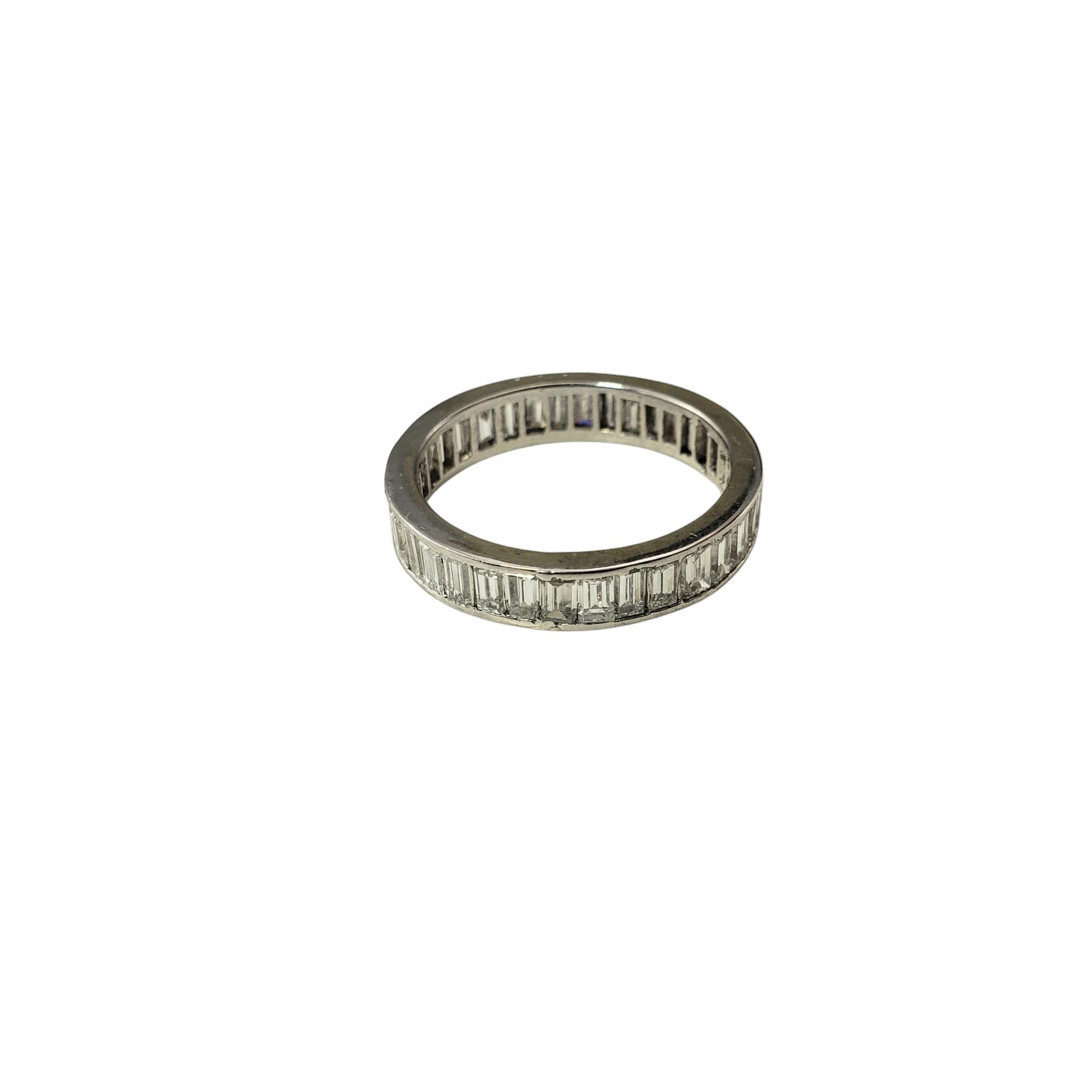 Taille baguette Platinum Diamond Baguette Cut Eternity Band Size 7.25 #19849 en vente