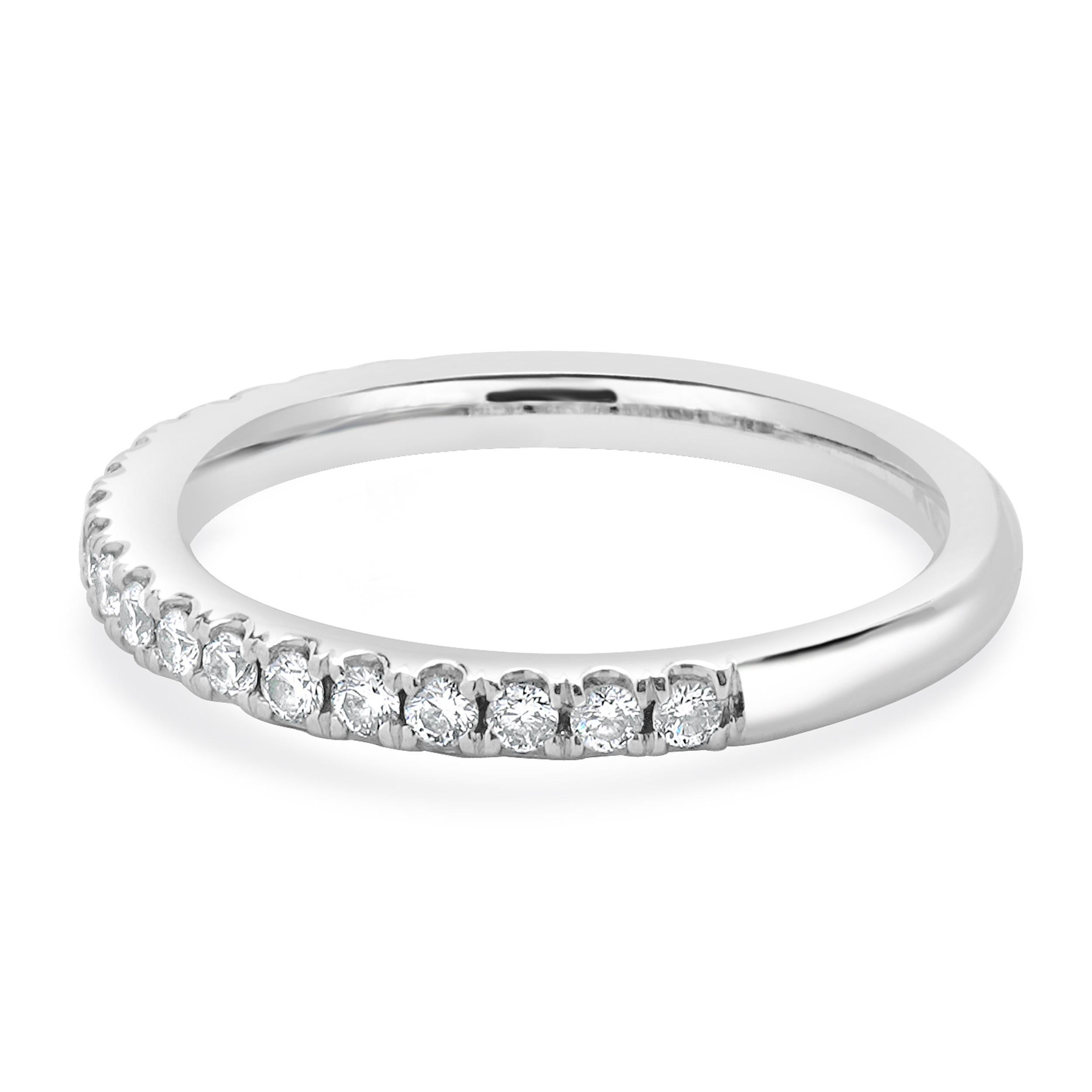 Platinum Diamond Band In Excellent Condition For Sale In Scottsdale, AZ