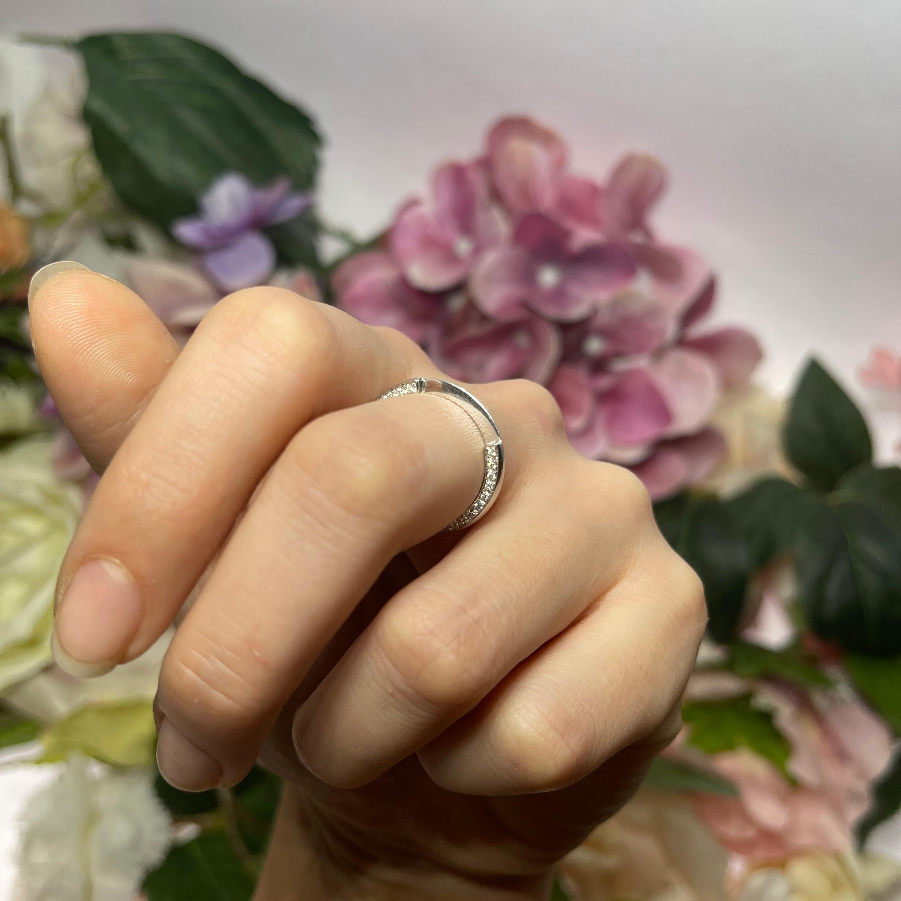Platinum Diamond Band with white diamonds 0.14 carats For Sale 2
