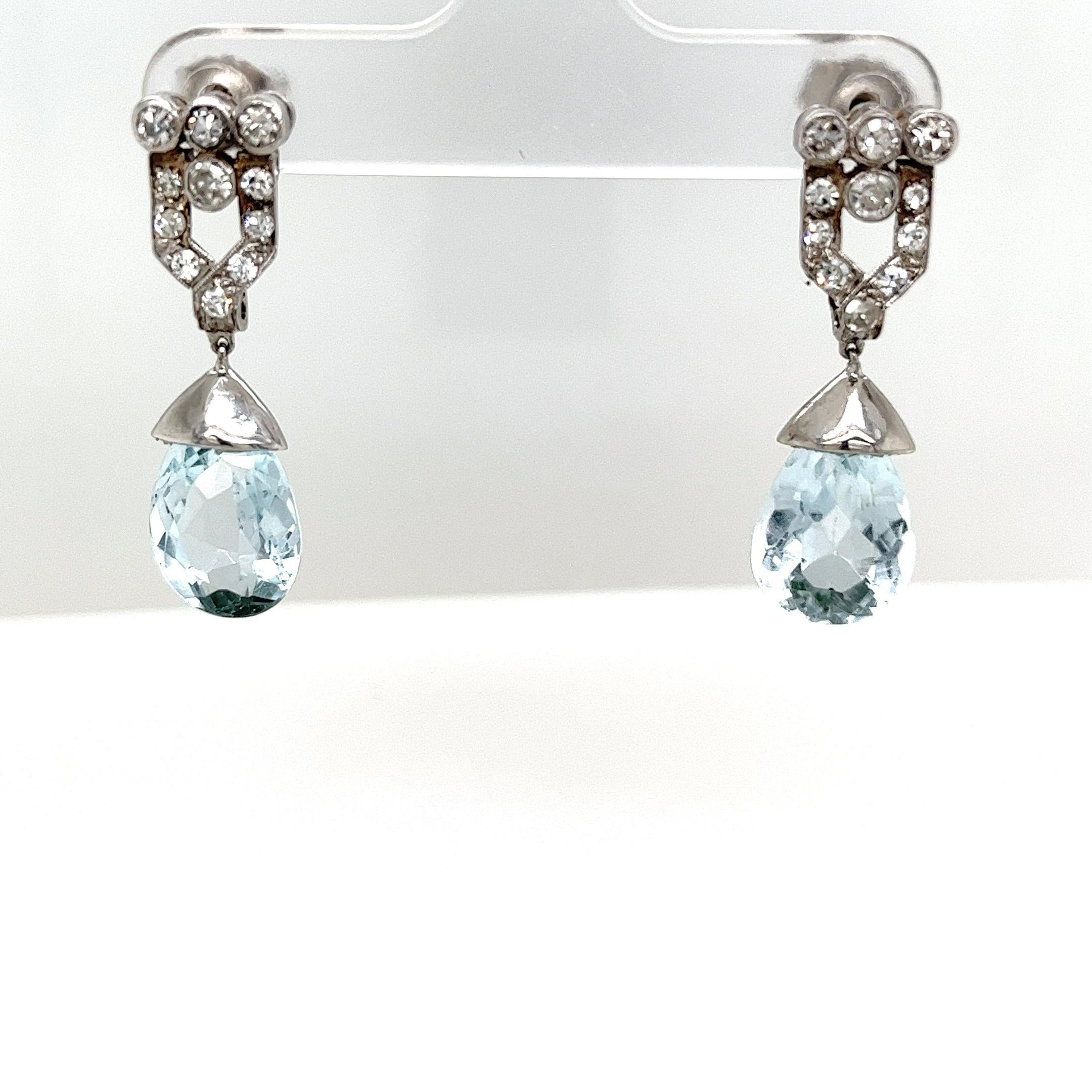 Orecchini in platino con diamanti e topazio blu In condizioni ottime in vendita a London, GB