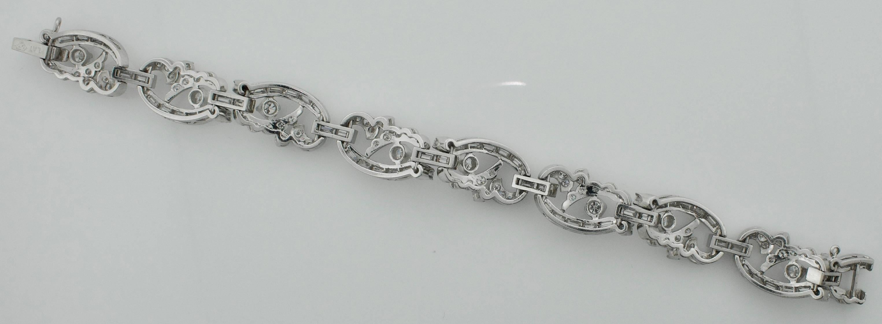 Platinum Diamond Bracelet, circa 1930s In Excellent Condition For Sale In Wailea, HI