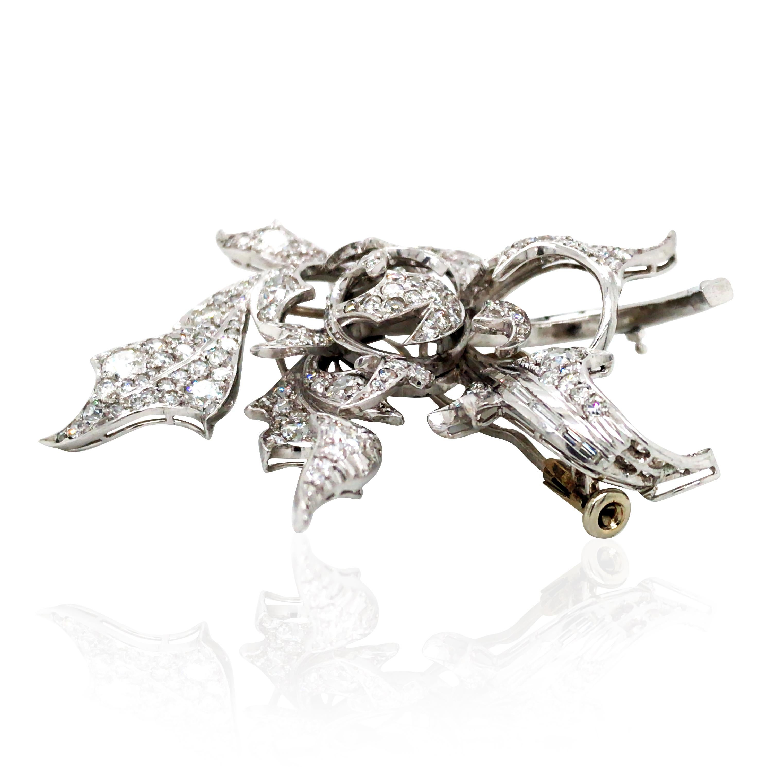 Platinum Diamond Brooch In Good Condition For Sale In New York, NY