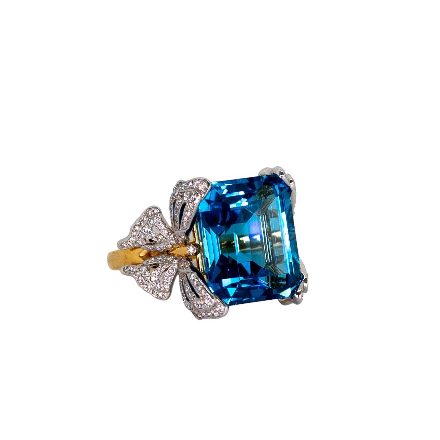 Platin Diamant-Ring mit Schmetterling und Topas aus 18 Karat Gelbgold (Smaragdschliff) im Angebot