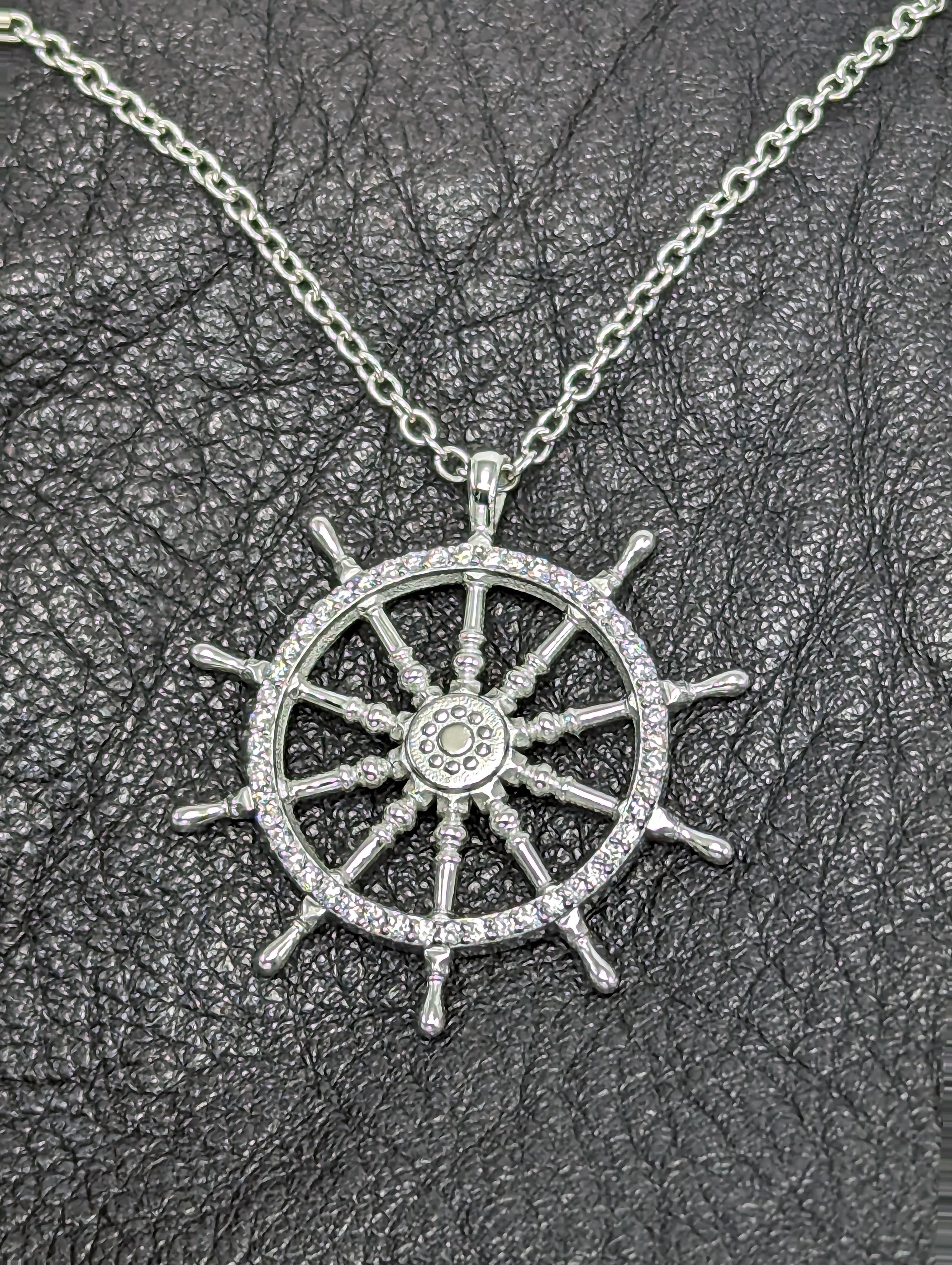 Platinum  Diamond Captain Sailors Wheel Pendant In New Condition For Sale In New York, NY