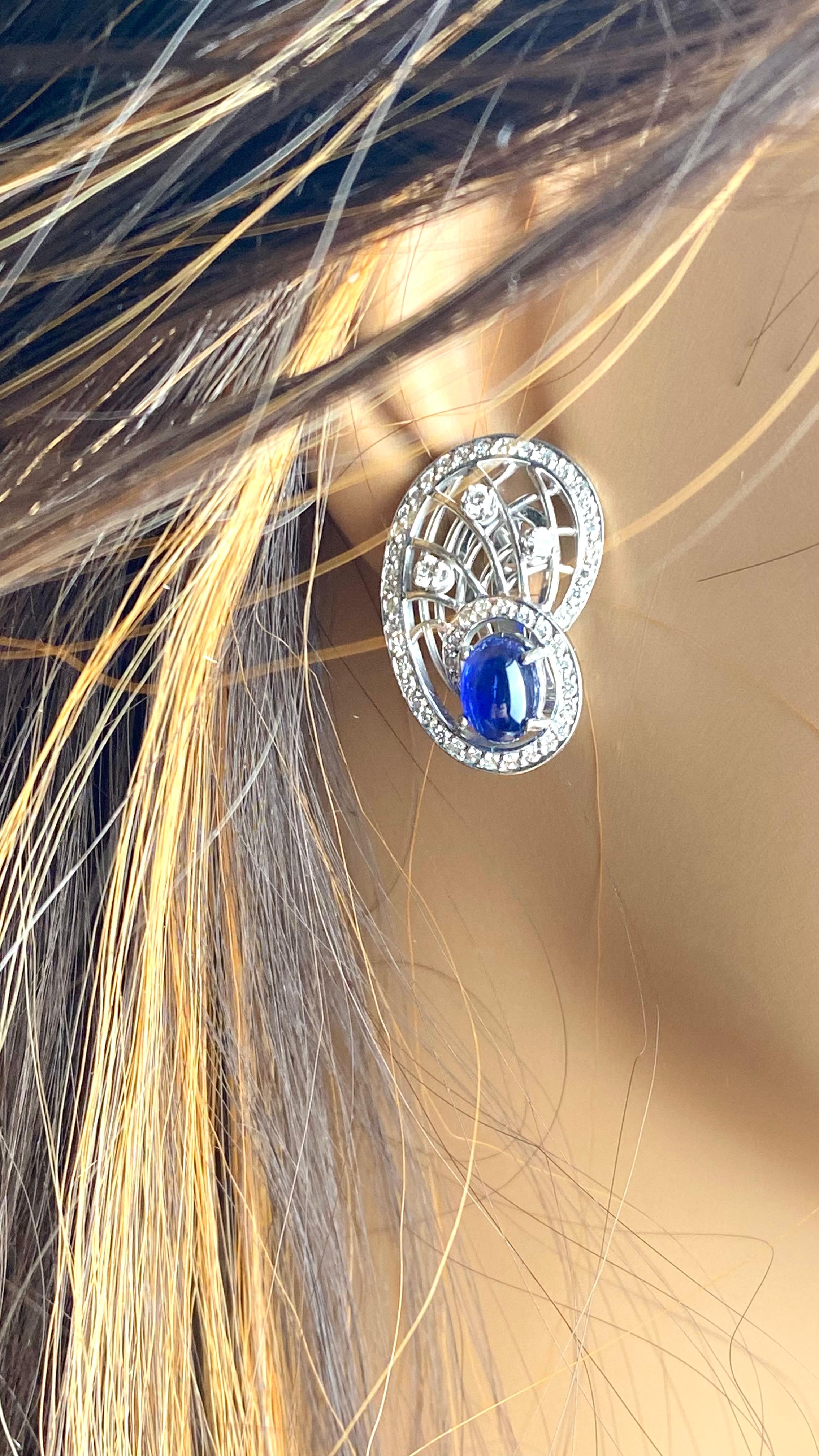 Women's or Men's Platinum Diamond Ceylon Cabochon Sapphire Vintage Earrings Clip-On For Sale
