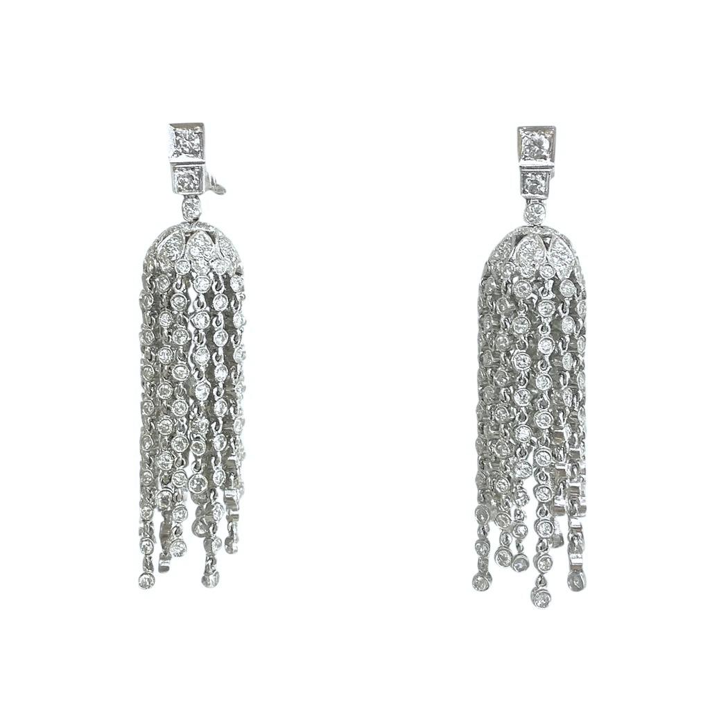 Orecchini di diamanti in platino con lampadario e nappina in vendita 10