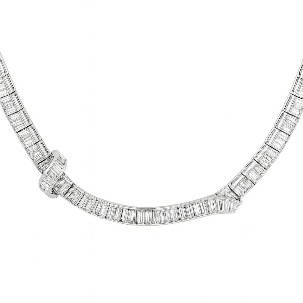 Collana con diamanti in platino, 12 carati VS-F Baguette In condizioni Nuovo in vendita a Chicago, IL