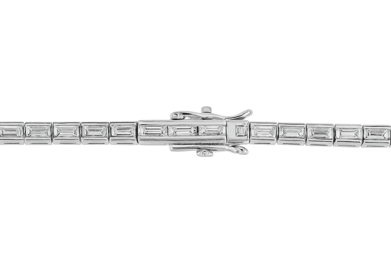 Donna Collana con diamanti in platino, 12 carati VS-F Baguette in vendita
