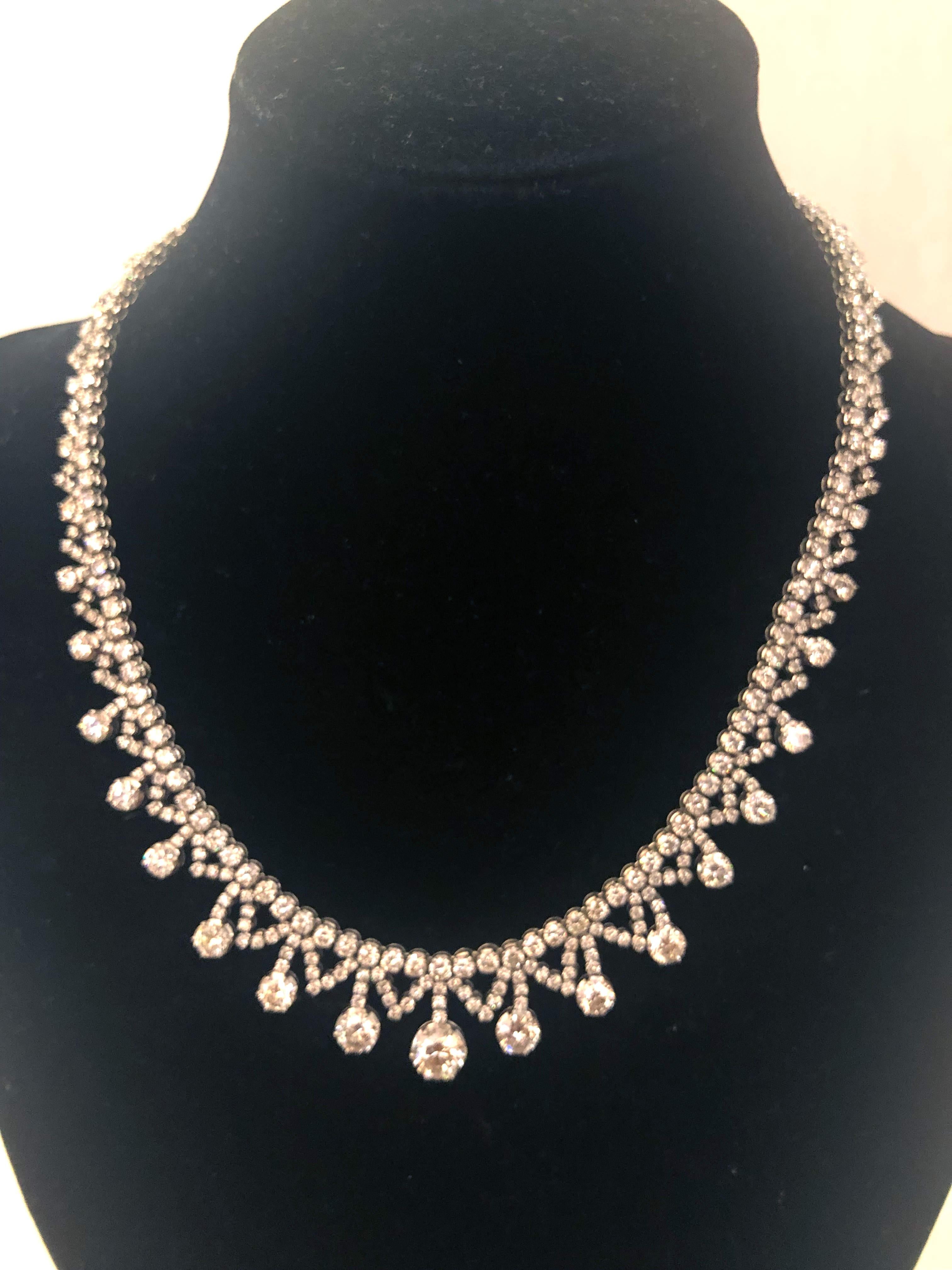 Collana girocollo con diamanti in platino in vendita 1