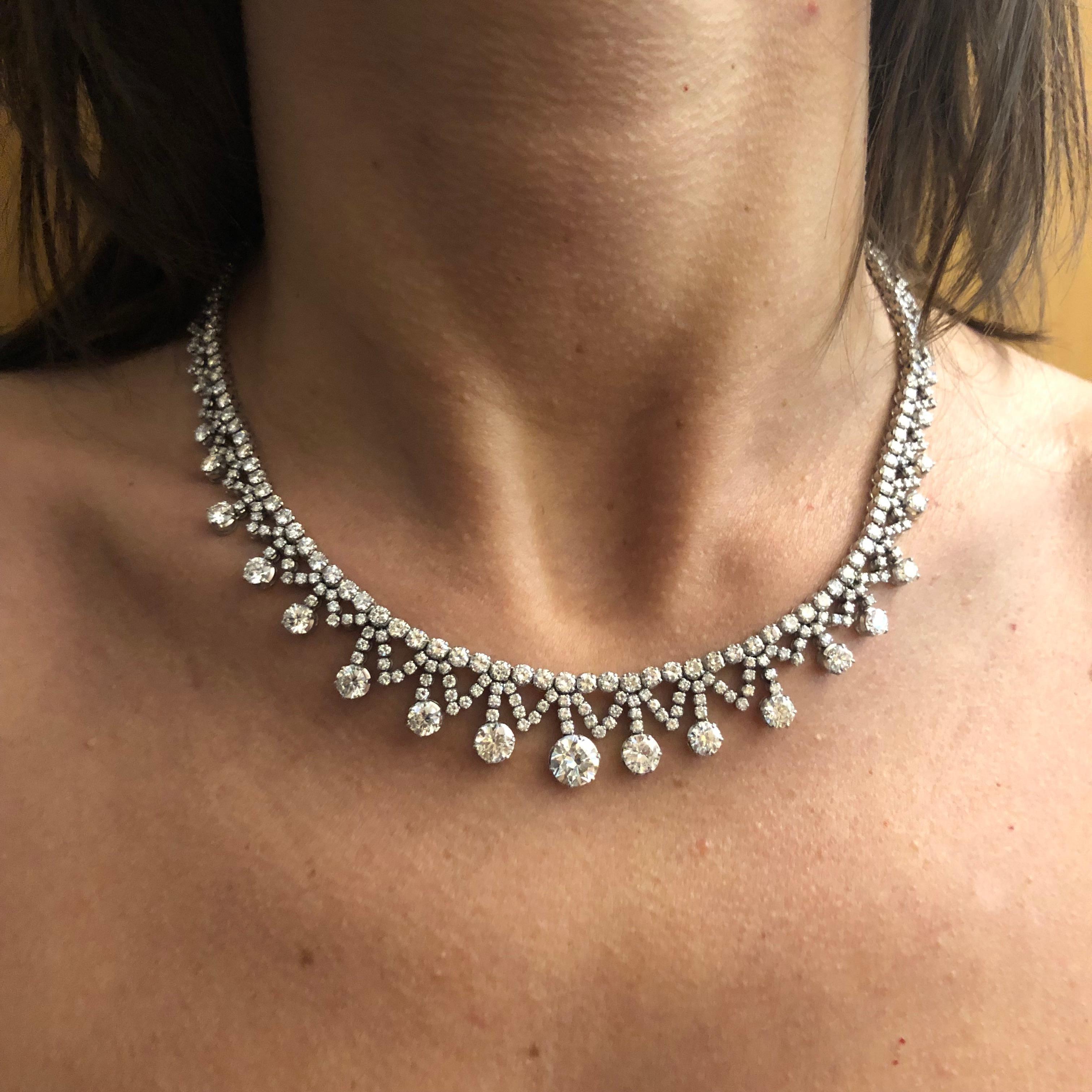 Collana girocollo con diamanti in platino in vendita 4
