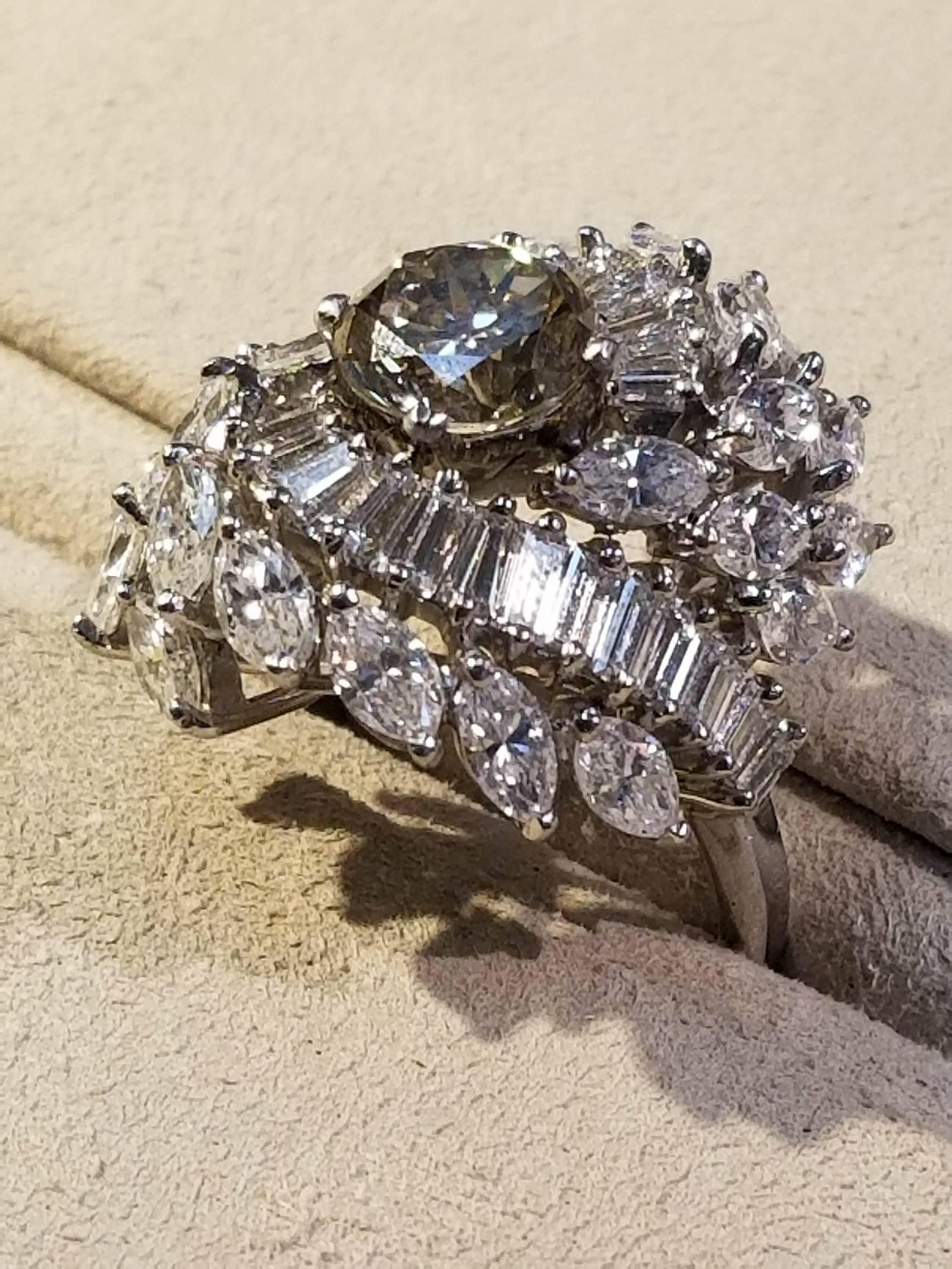 Platinum Diamond Cluster Ring In Excellent Condition For Sale In Santa Fe, NM