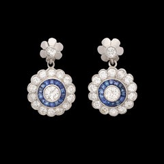 Platin-Diamant-Tropfen-Ohrringe aus Platin mit Saphir-Halo