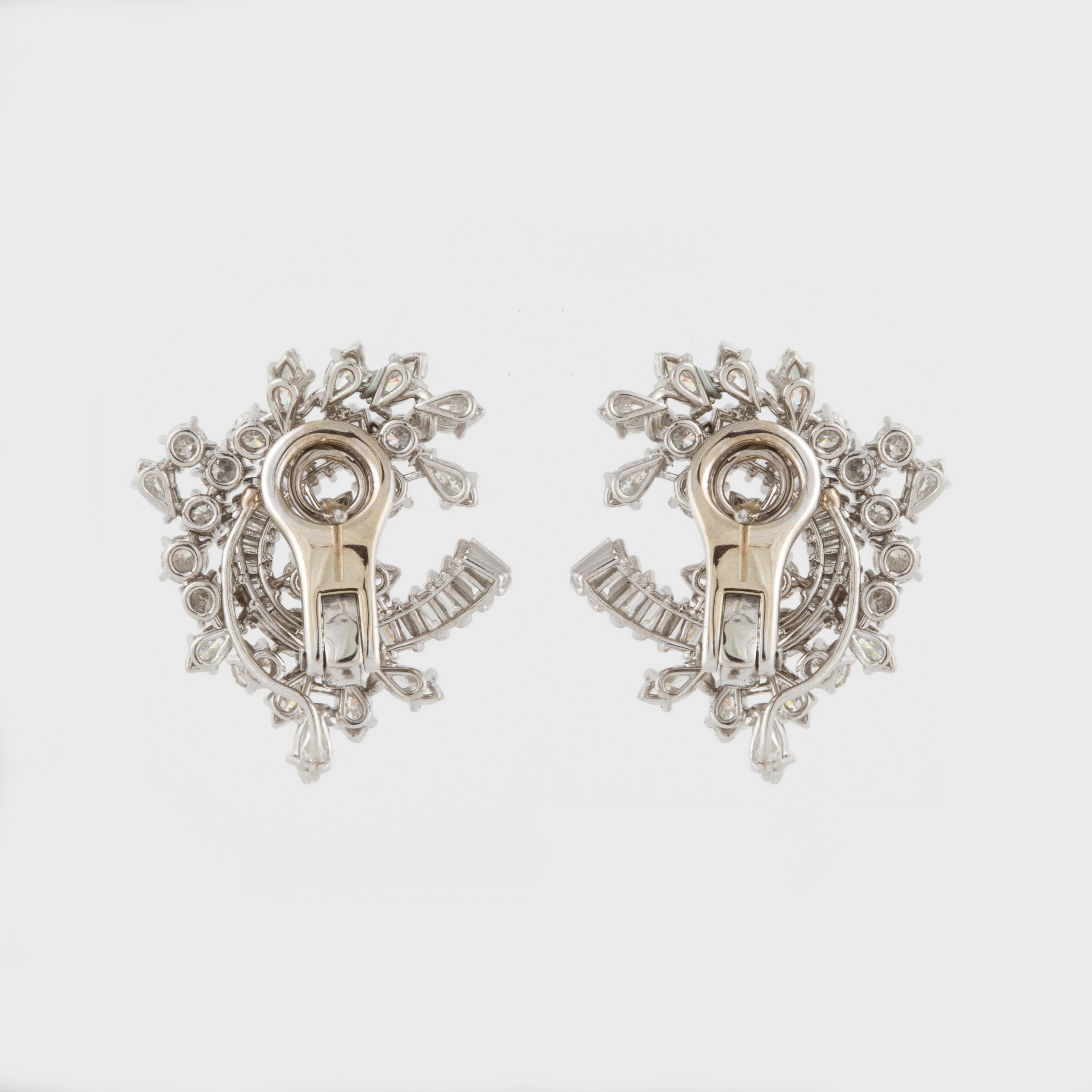 Mid-Century Platinum Diamond Cluster Earrings In Good Condition For Sale In Houston, TX