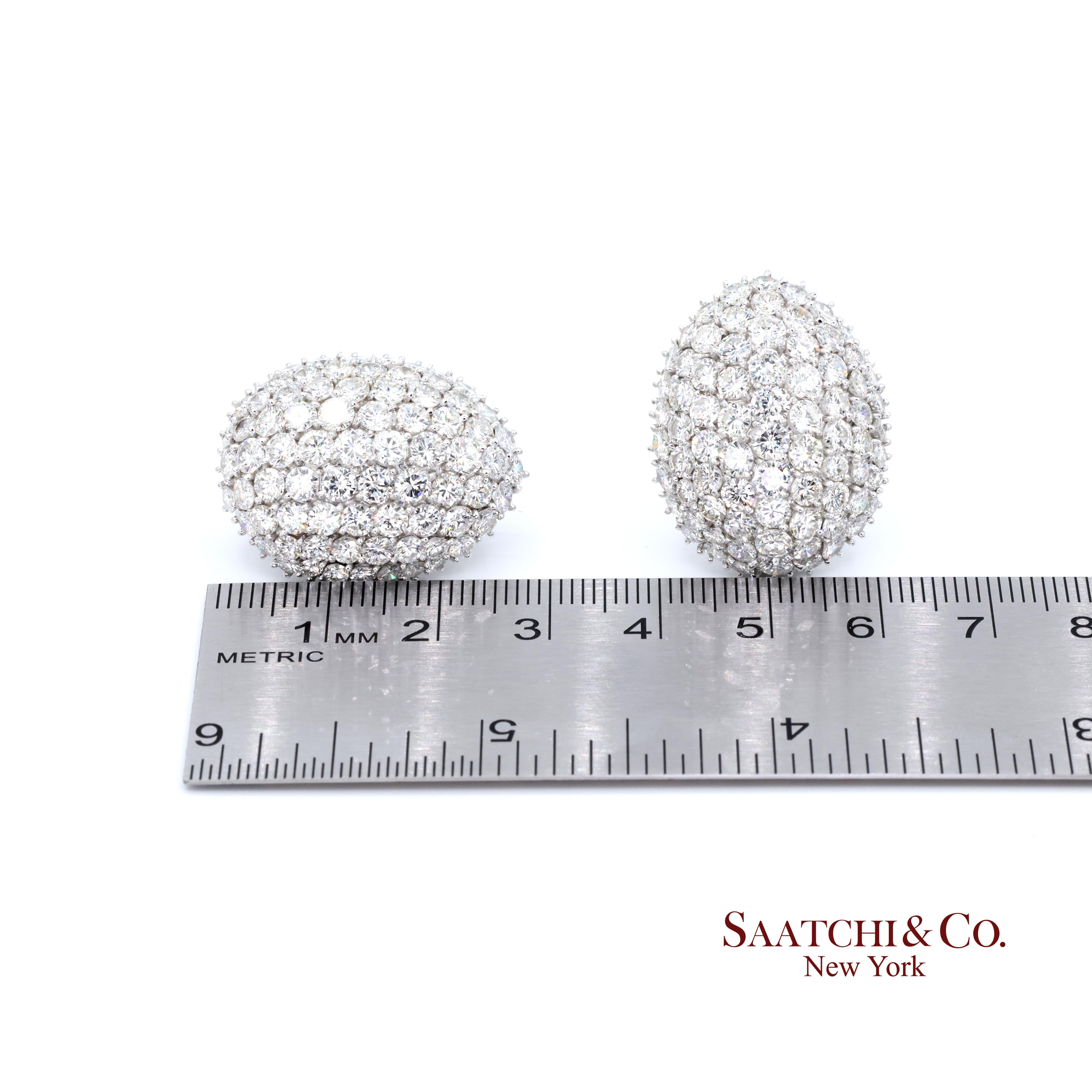 Boucles d'oreilles Platine Diamant Womens Omega Back Luxe Old Money Glam en vente 4