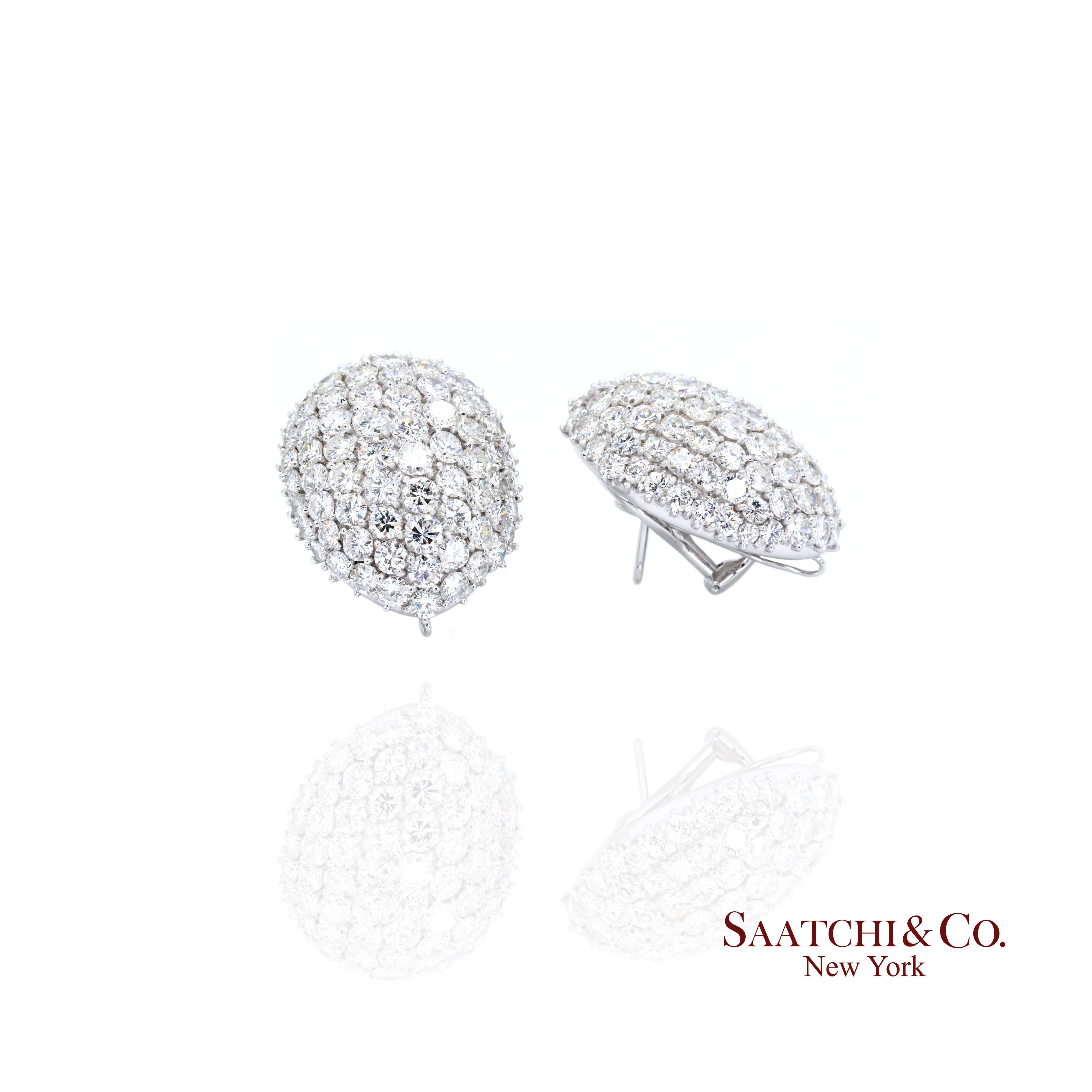 Boucles d'oreilles Platine Diamant Womens Omega Back Luxe Old Money Glam Pour femmes en vente