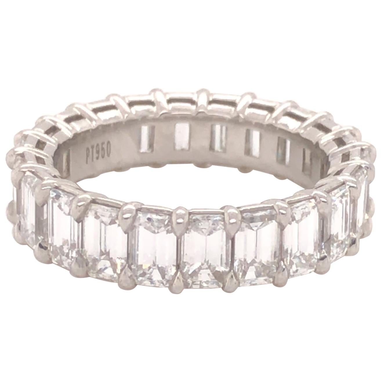 Bracelet d'éternité en platine avec diamants taille émeraude de 5,40 carats
