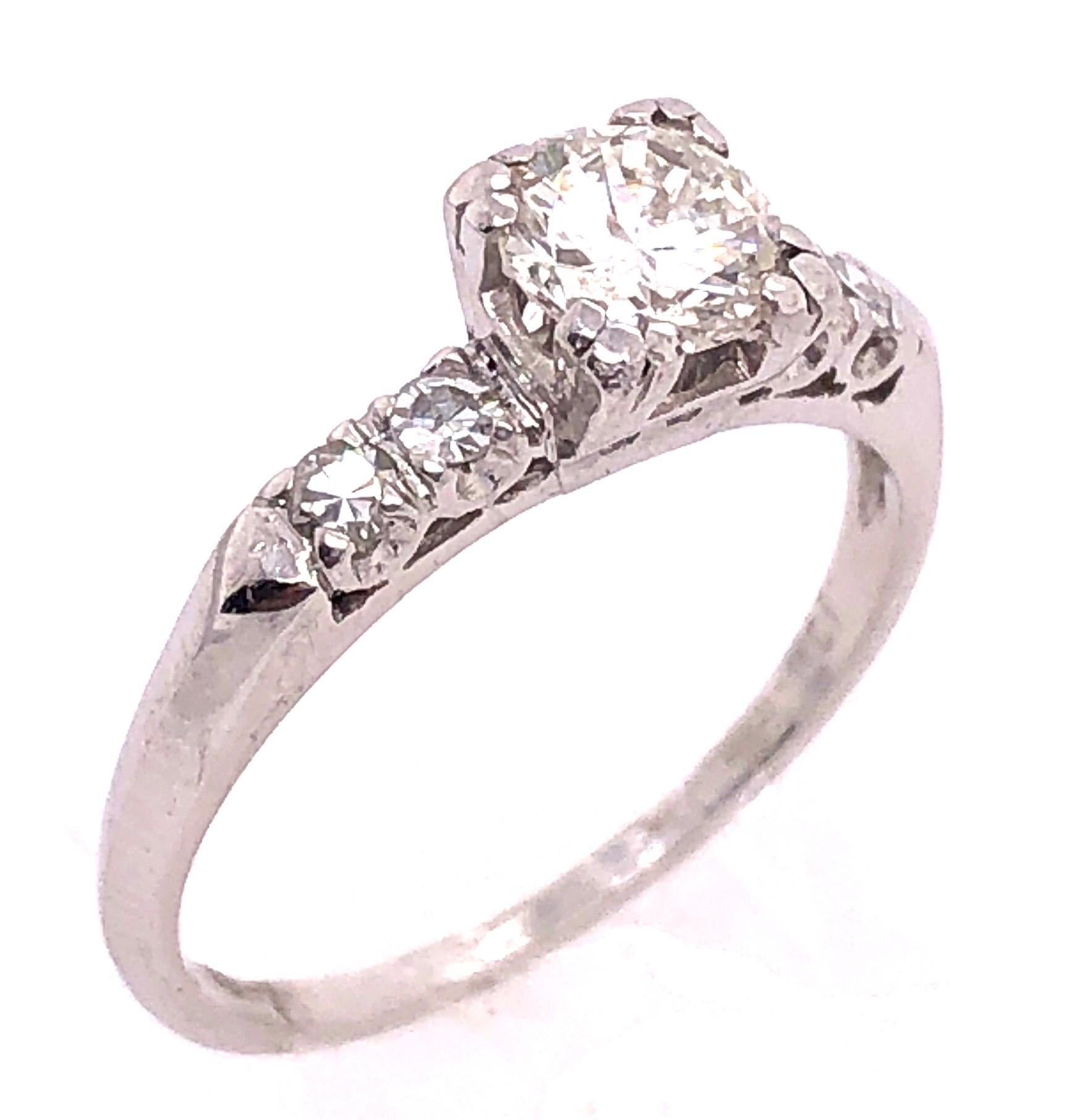 Round Cut Platinum Diamond Engagement Ring 0.85 Total Diamond Weight For Sale