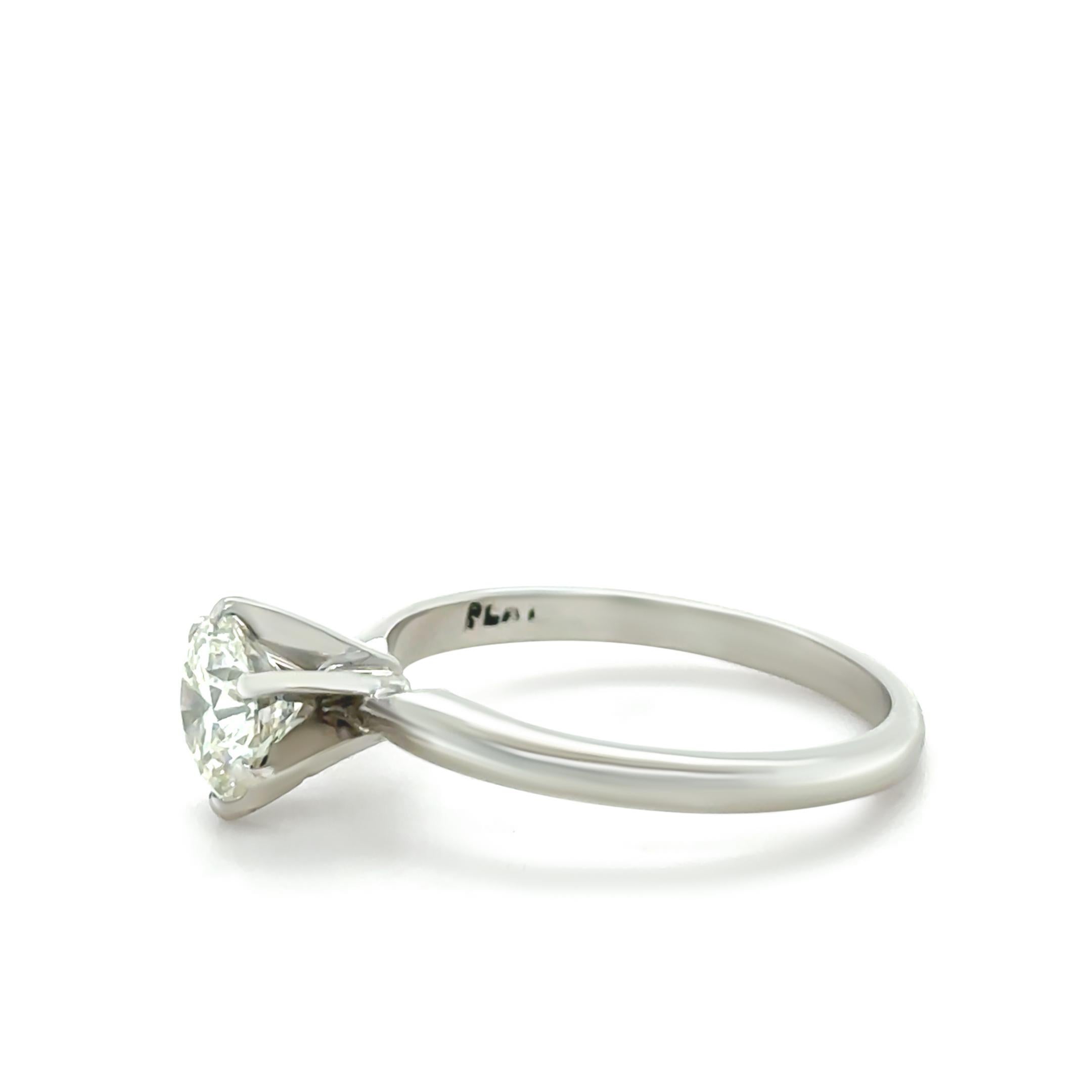 Platinum Diamond Engagement Ring 1.02ct In Excellent Condition For Sale In SYDNEY, NSW