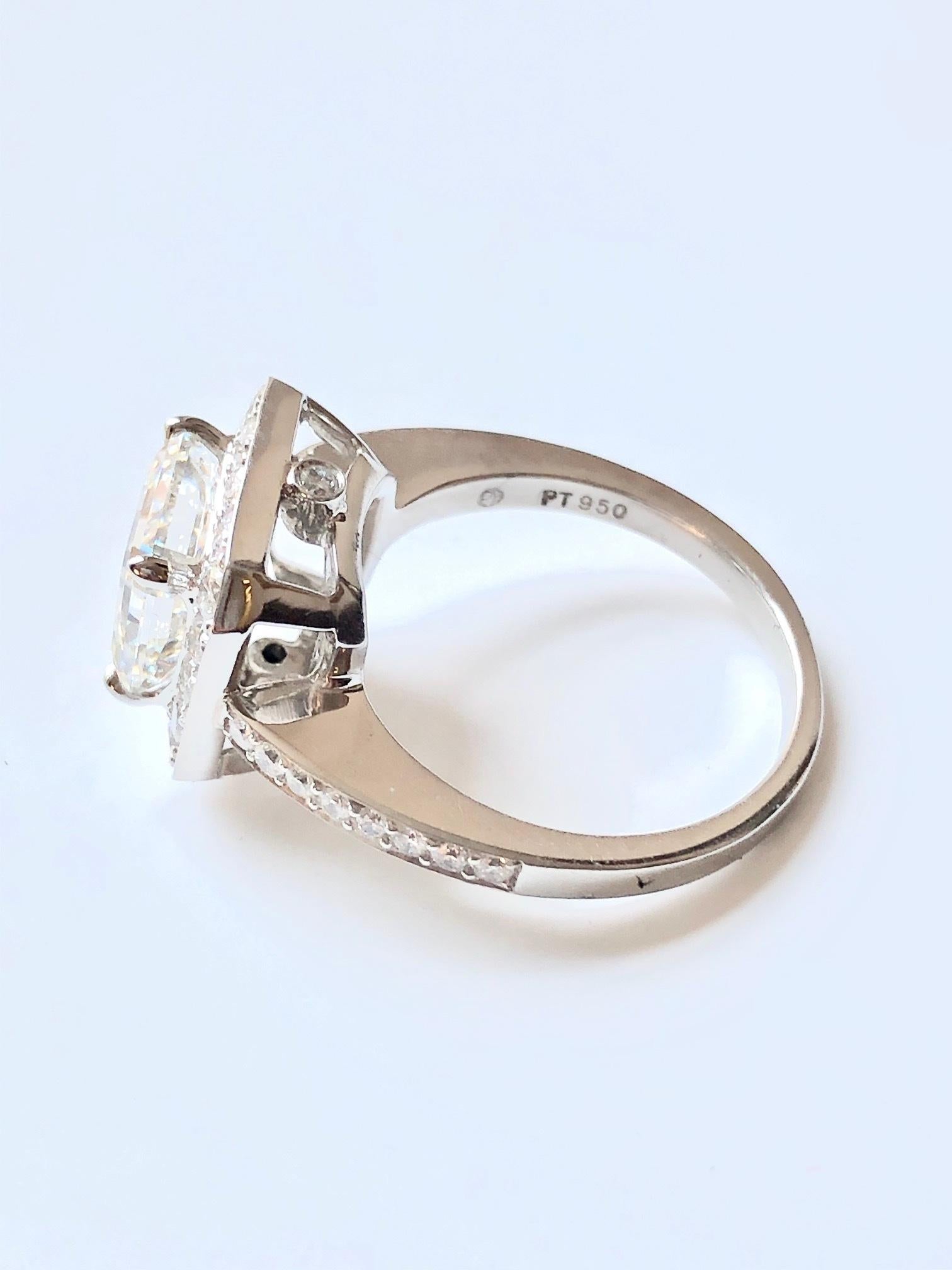 Platinum Diamond Engagement Ring, 3.01 Asscher Cut Diamond FVS1, GIA In New Condition For Sale In New York, NY