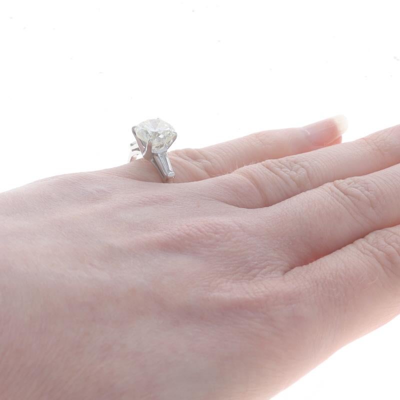 Platin Diamant Verlobungsring - 900 Rund Brillant 3,21ctw GIA im Zustand „Hervorragend“ im Angebot in Greensboro, NC