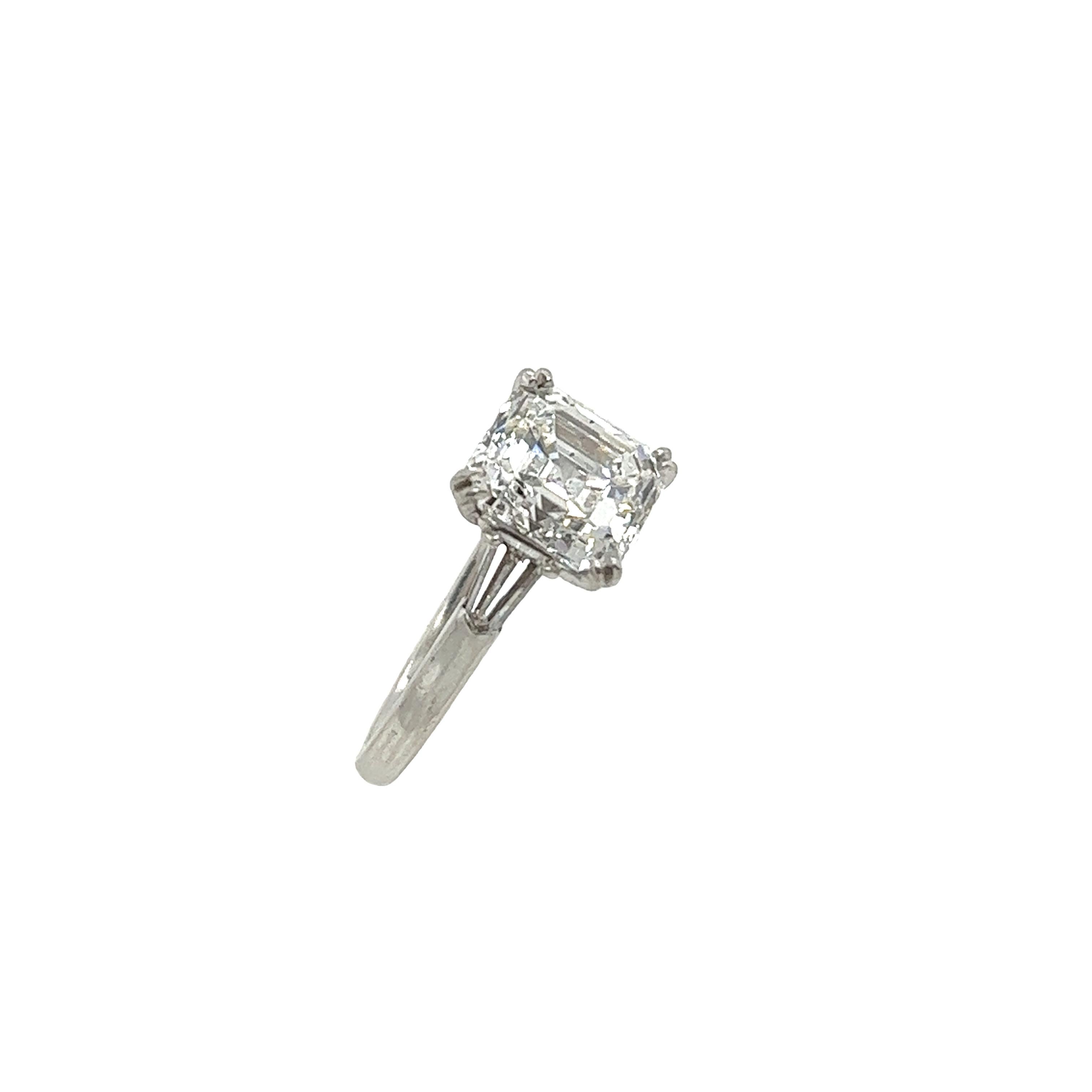 Platinum Diamond Engagement Ring With 3.23ct E/VS2 Square Emerald Cut Diamond 3
