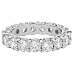 Anillo de eternidad de diamantes en platino