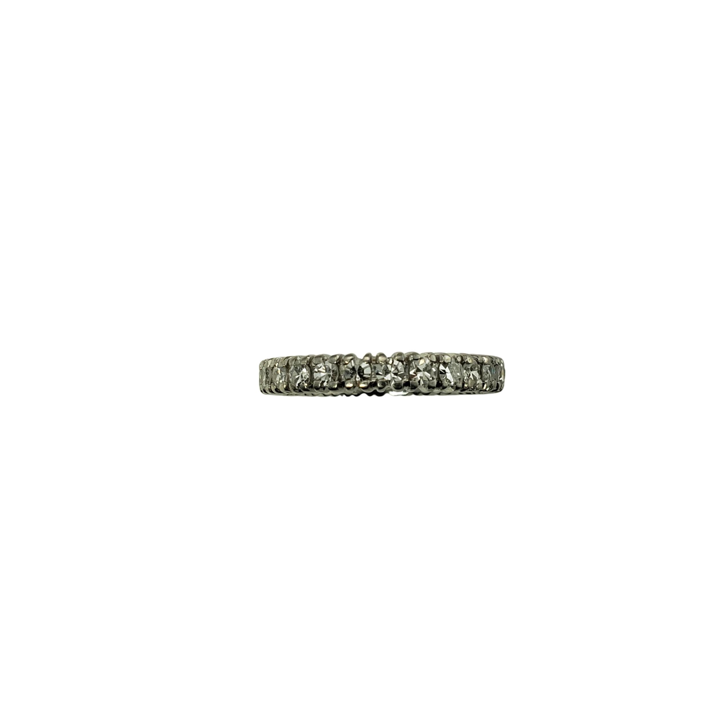 Vintage Platinum Diamond Eternity Band Ring Size 6.75-

This sparkling eternity band features 25 round single cut diamonds set in classic platinum. Width: 3 mm.

Approximate total diamond weight: 1.25 ct.

Diamond clarity: SI1-VS2

Diamond color: