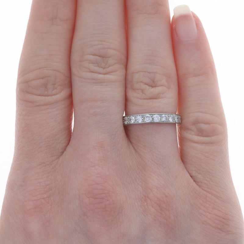 Round Cut Platinum Diamond Eternity Wedding Band Transitional Rnd 1.54ctw Etched Ring Sz 6 For Sale
