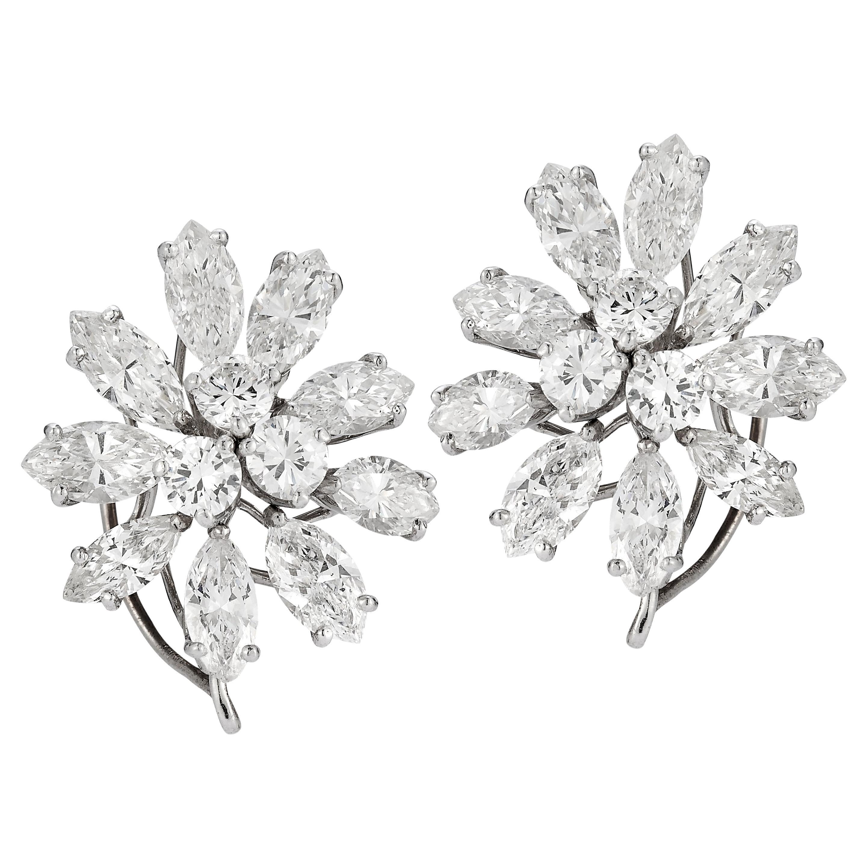 Pendientes florales de diamantes en platino en venta