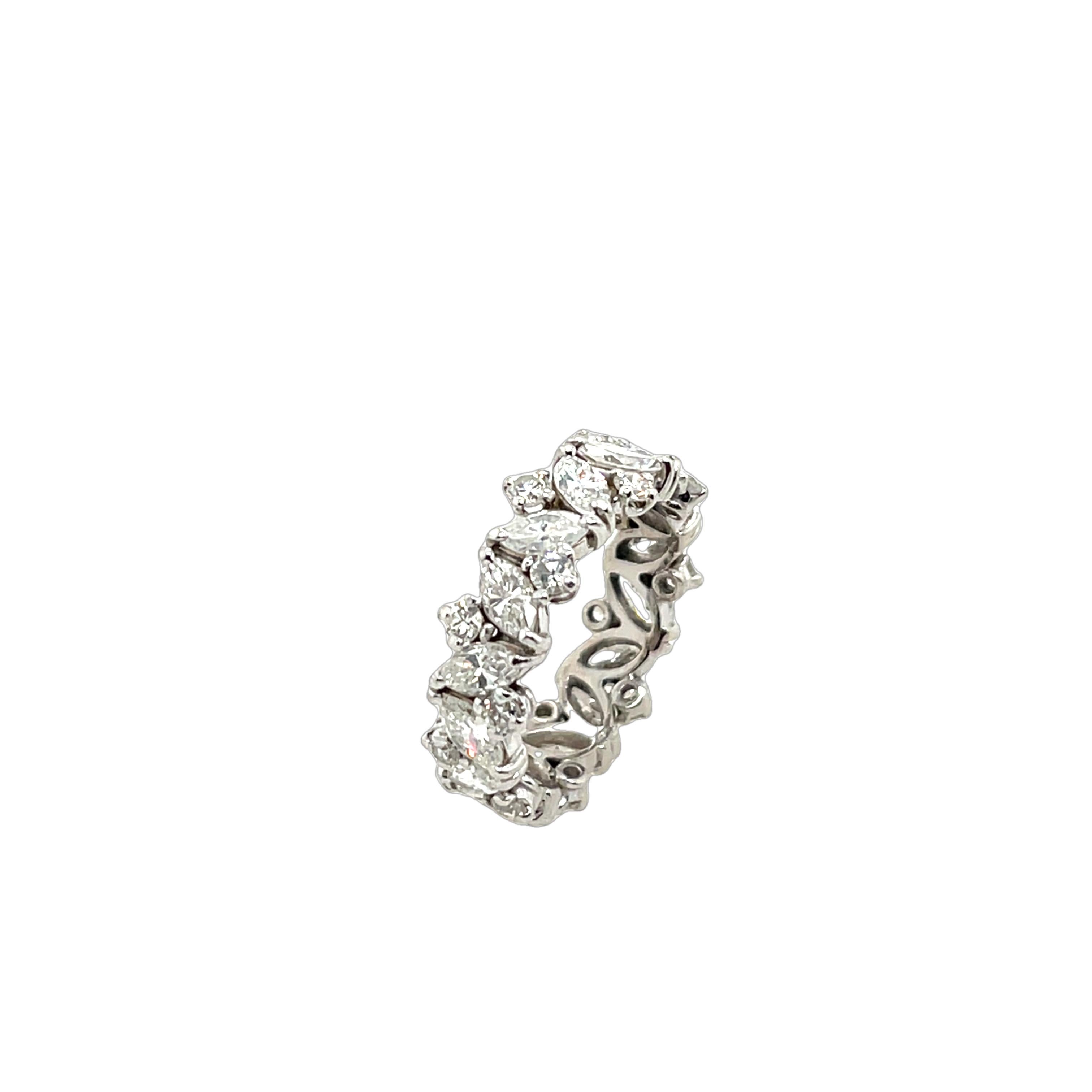 Platin-Diamant-Eternity-Ring aus Platin in voller Eternity-Fassung mit Marquise- und runden Diamanten im Angebot 3