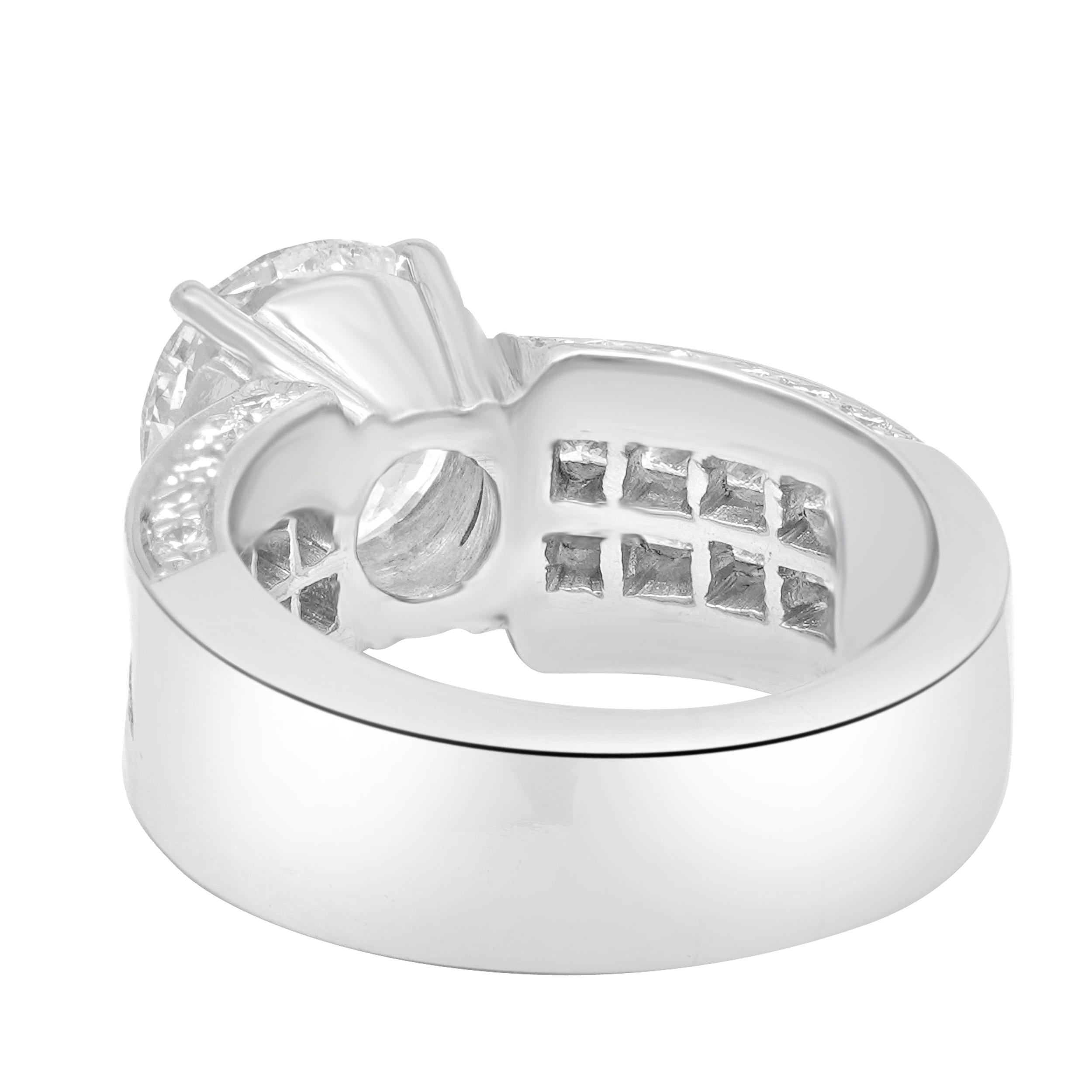 Bague en platine à sertissage invisible de diamants Excellent état - En vente à Scottsdale, AZ