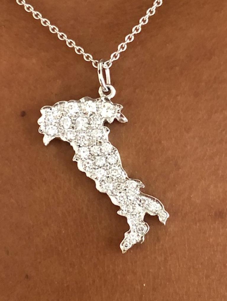 Women's or Men's Platinum Diamond Italy Pendant Necklace For Sale