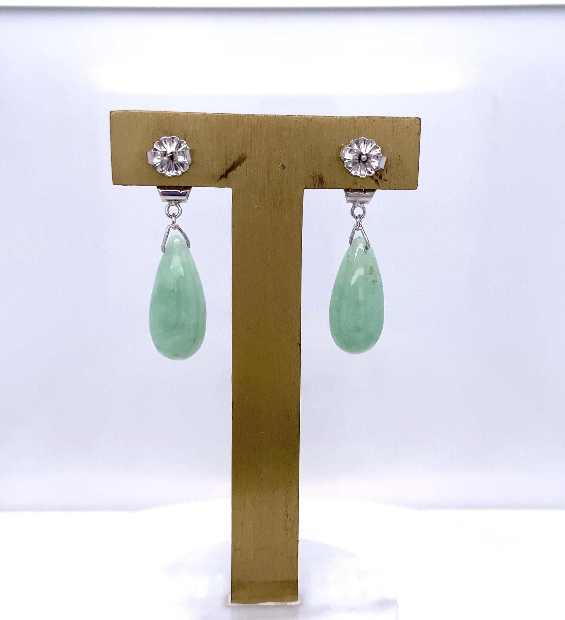 Platinum, Diamond & Jadeite Art Deco Dangle Earrings In Good Condition For Sale In Towson, MD