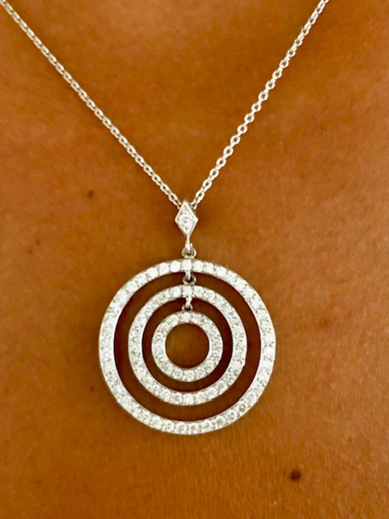 Platinum Diamond Lucky Circles Pendant Necklace In New Condition For Sale In New York, NY