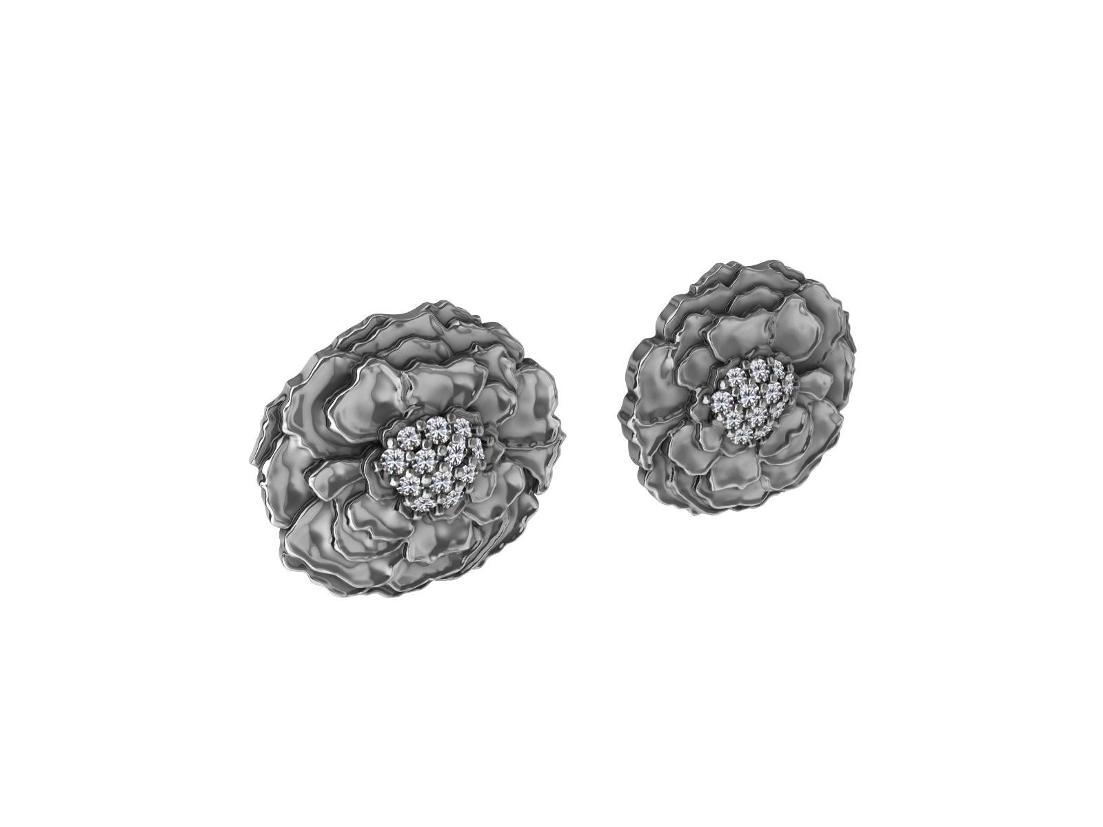 Platinum Diamond Marigold Stud Earrings In New Condition For Sale In New York, NY