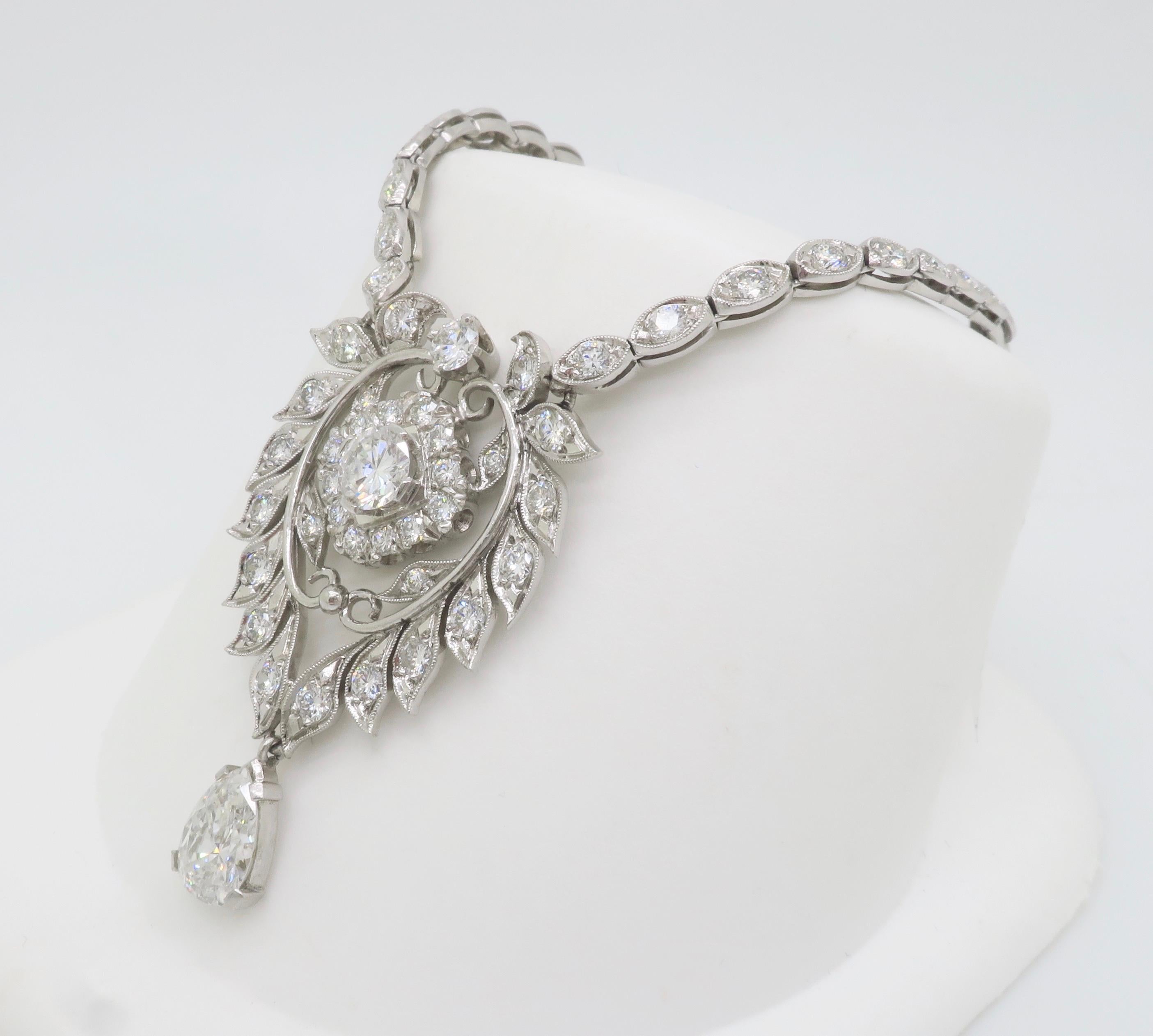 Collana di diamanti in platino con 4,23 carati di diamanti, certificati dall'IGI In condizioni ottime in vendita a Webster, NY