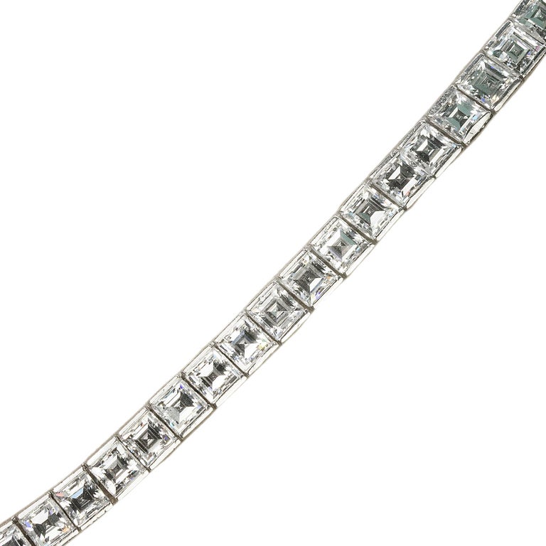 Platinum Diamond Necklace For Sale at 1stdibs