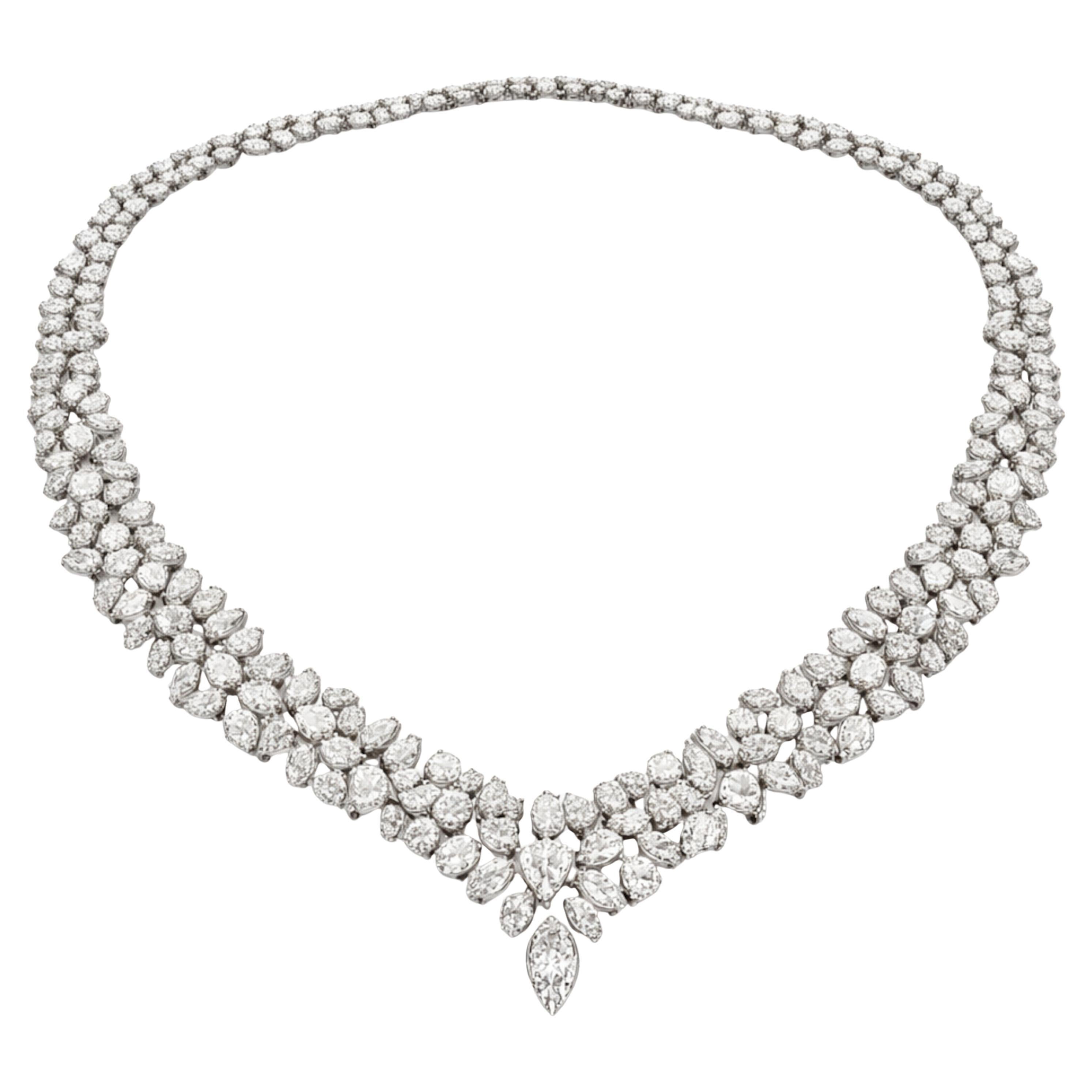 Collar de diamantes en platino con aproximadamente 75 quilates de diamantes de talla mixta