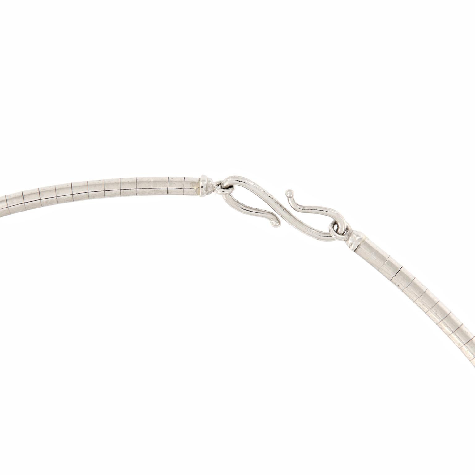 Platin Diamant Omega Halskette mit abnehmbarem Südseeperlen-Diamant-Anhänger  (Rundschliff) im Angebot