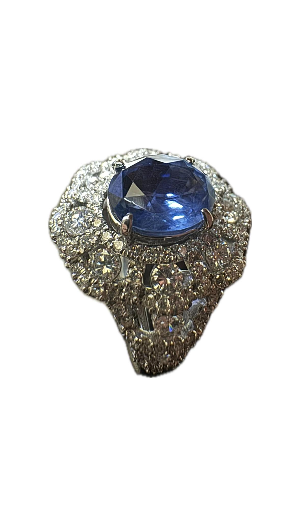 Women's Platinum Diamond Oval GIA Certified 2.80 Carat No Heat Burma Blue Sapphire Ring For Sale